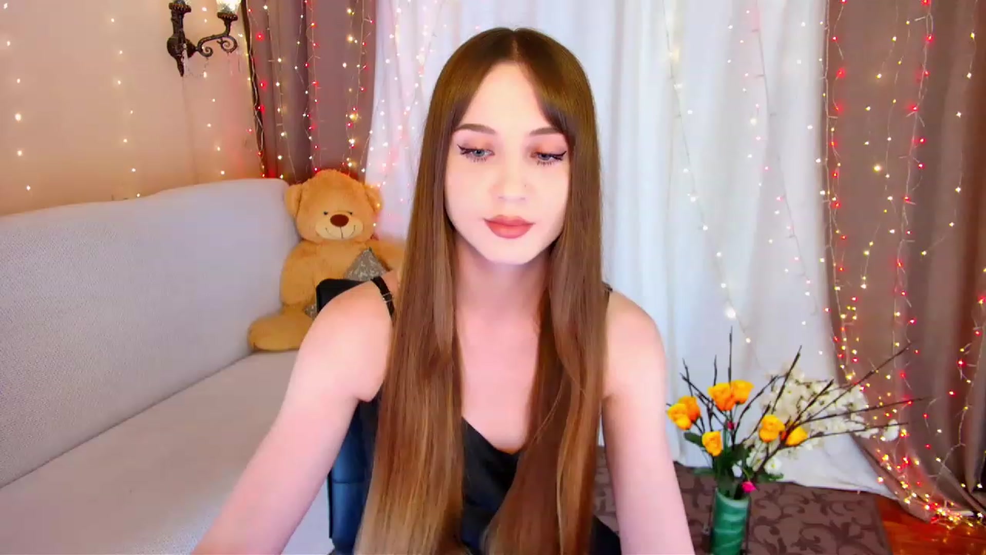Gallery image thumbnail from Innocent_Soul's myfreecams stream on, 06/09/2023, 14:57 image 4 of 20
