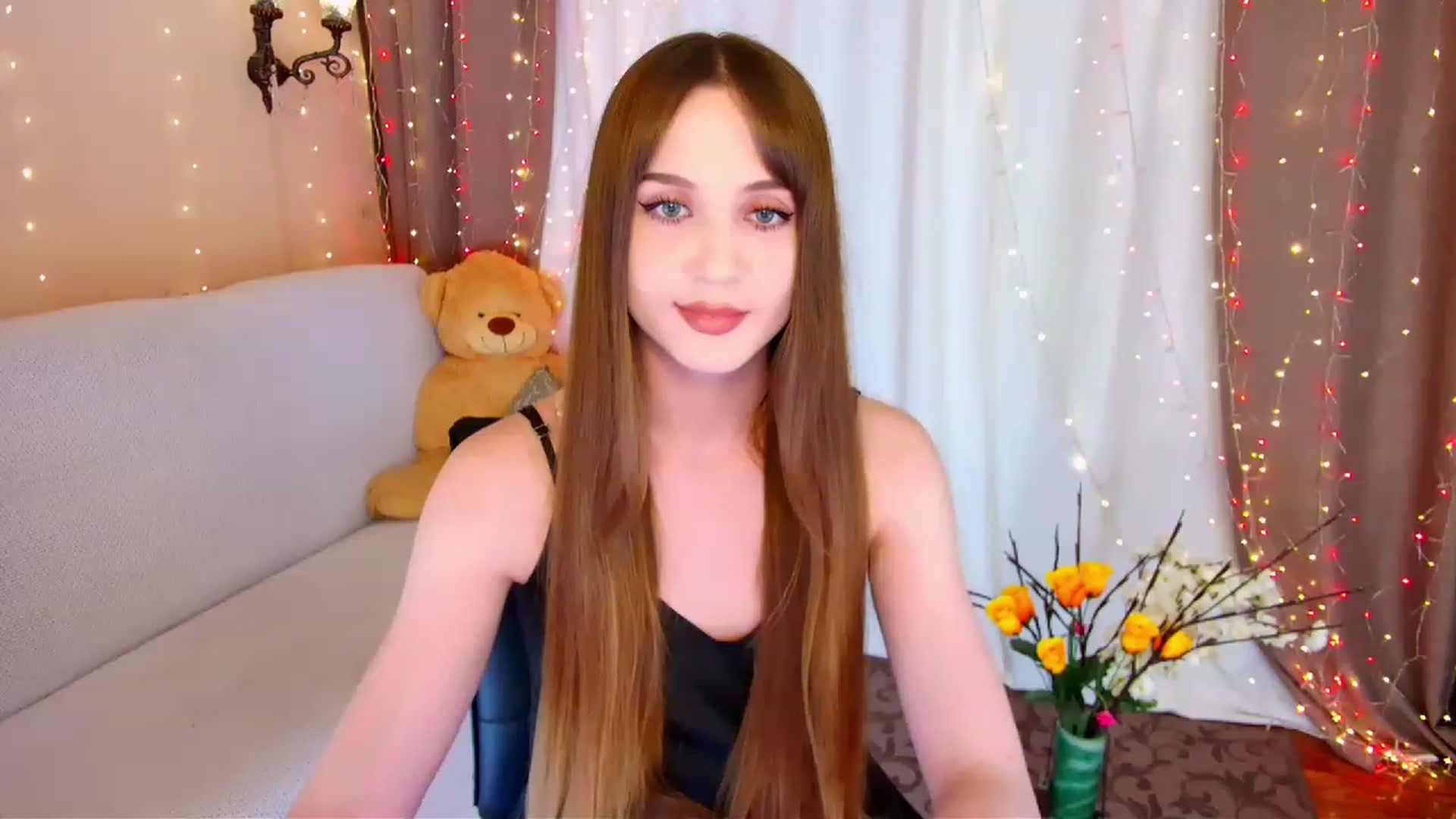 Gallery image thumbnail from Innocent_Soul's myfreecams stream on, 06/09/2023, 14:57 image 13 of 20