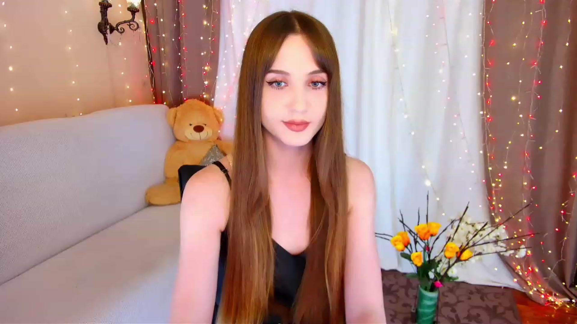 Gallery image thumbnail from Innocent_Soul's myfreecams stream on, 06/09/2023, 14:57 image 10 of 20