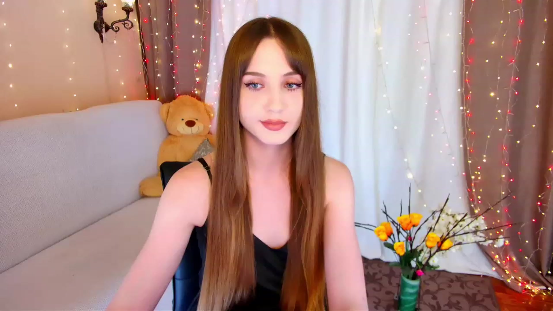 Gallery image thumbnail from Innocent_Soul's myfreecams stream on, 06/09/2023, 15:56 image 8 of 20
