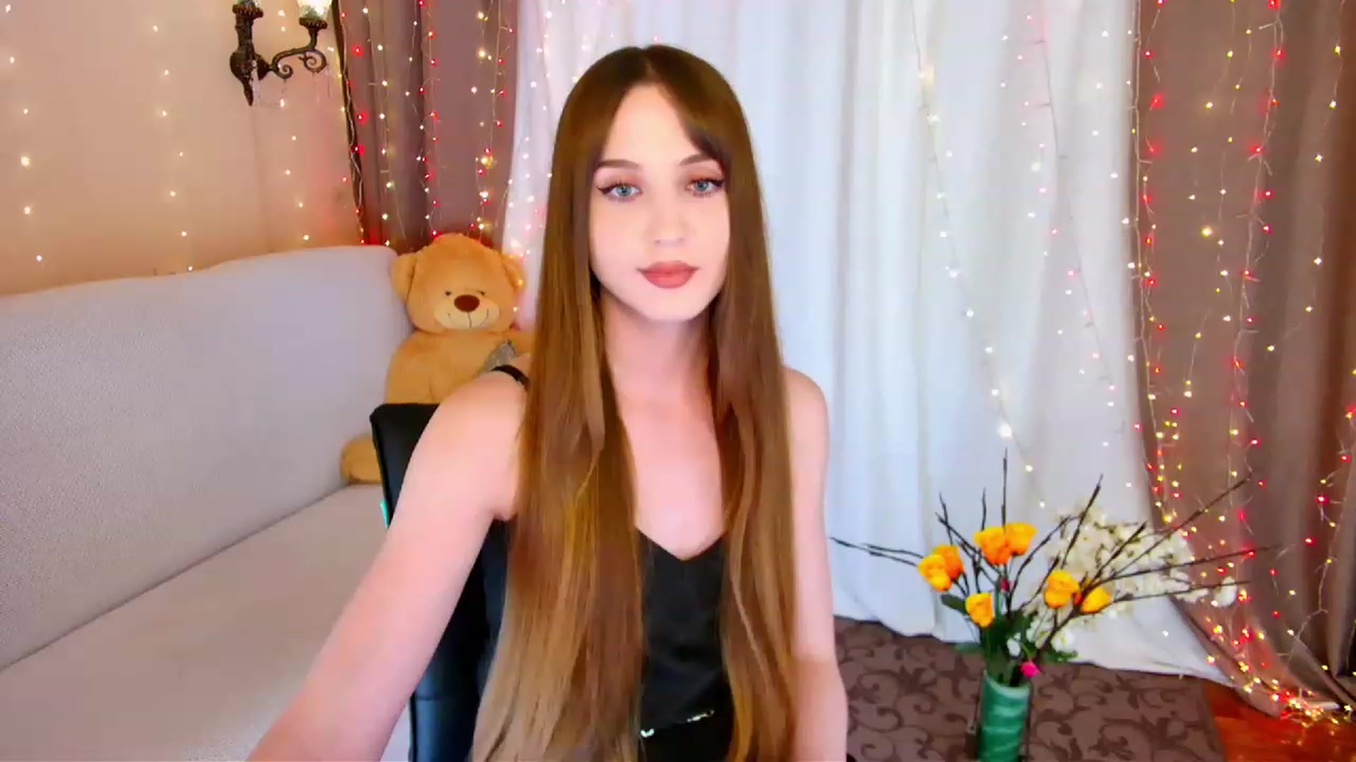 Gallery image thumbnail from Innocent_Soul's myfreecams stream on, 06/09/2023, 16:21 image 2 of 20