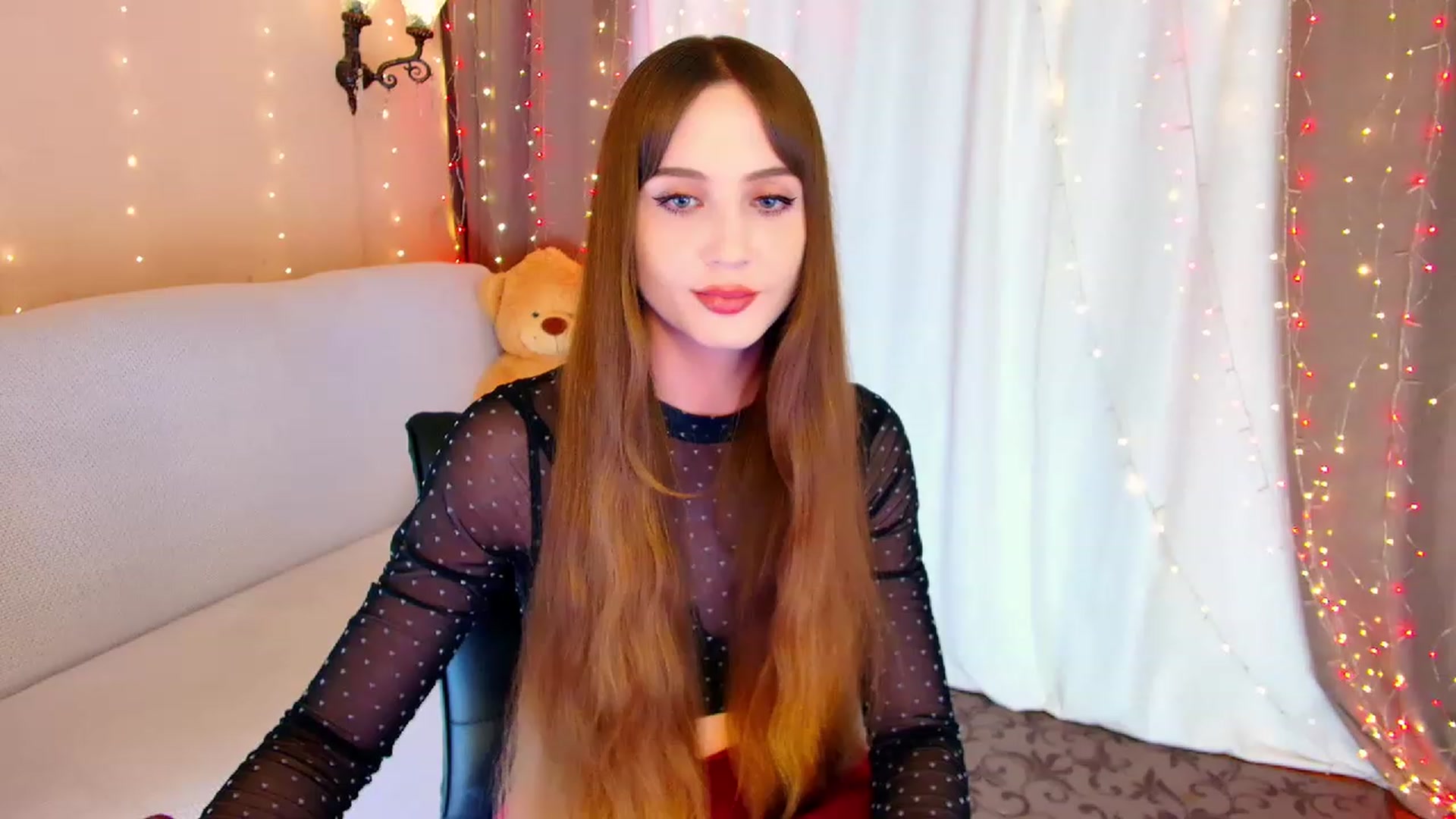 Gallery image thumbnail from Innocent_Soul's myfreecams stream on, 06/19/2023, 21:37 image 7 of 20