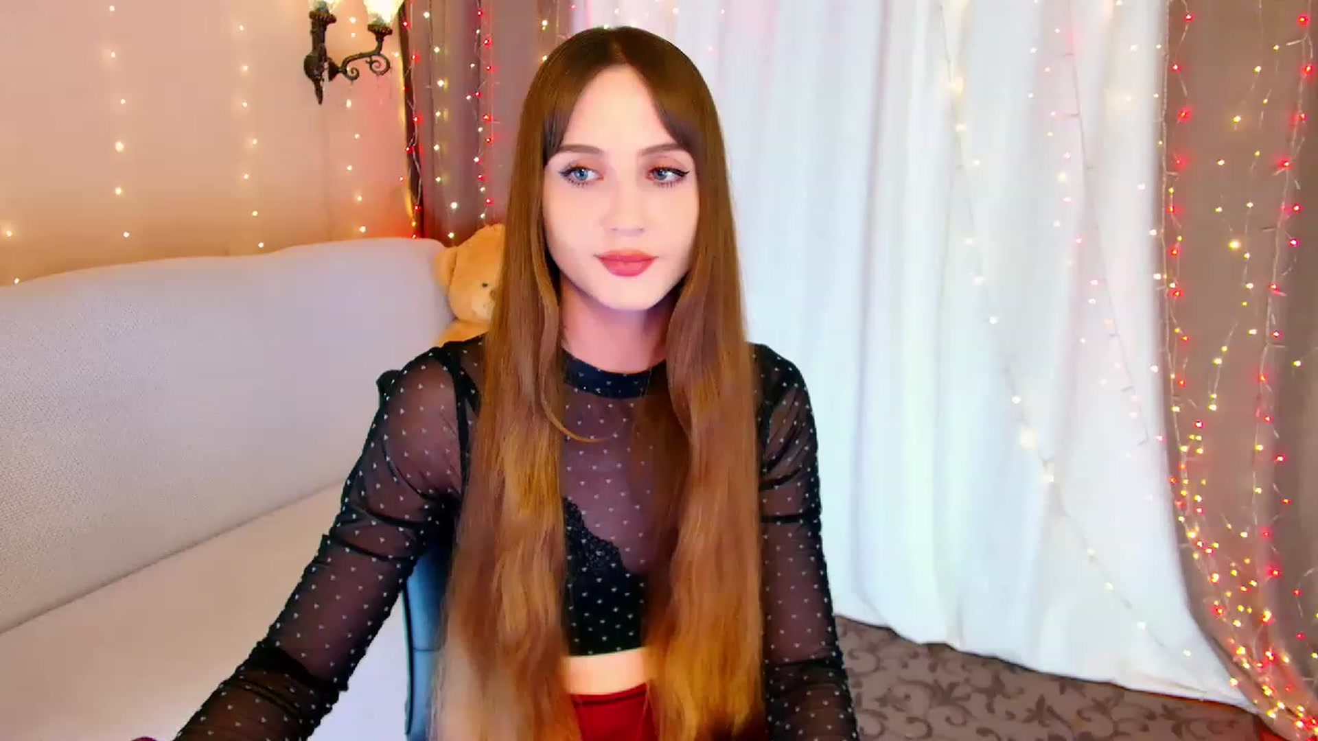 Gallery image thumbnail from Innocent_Soul's myfreecams stream on, 06/19/2023, 21:37 image 16 of 20