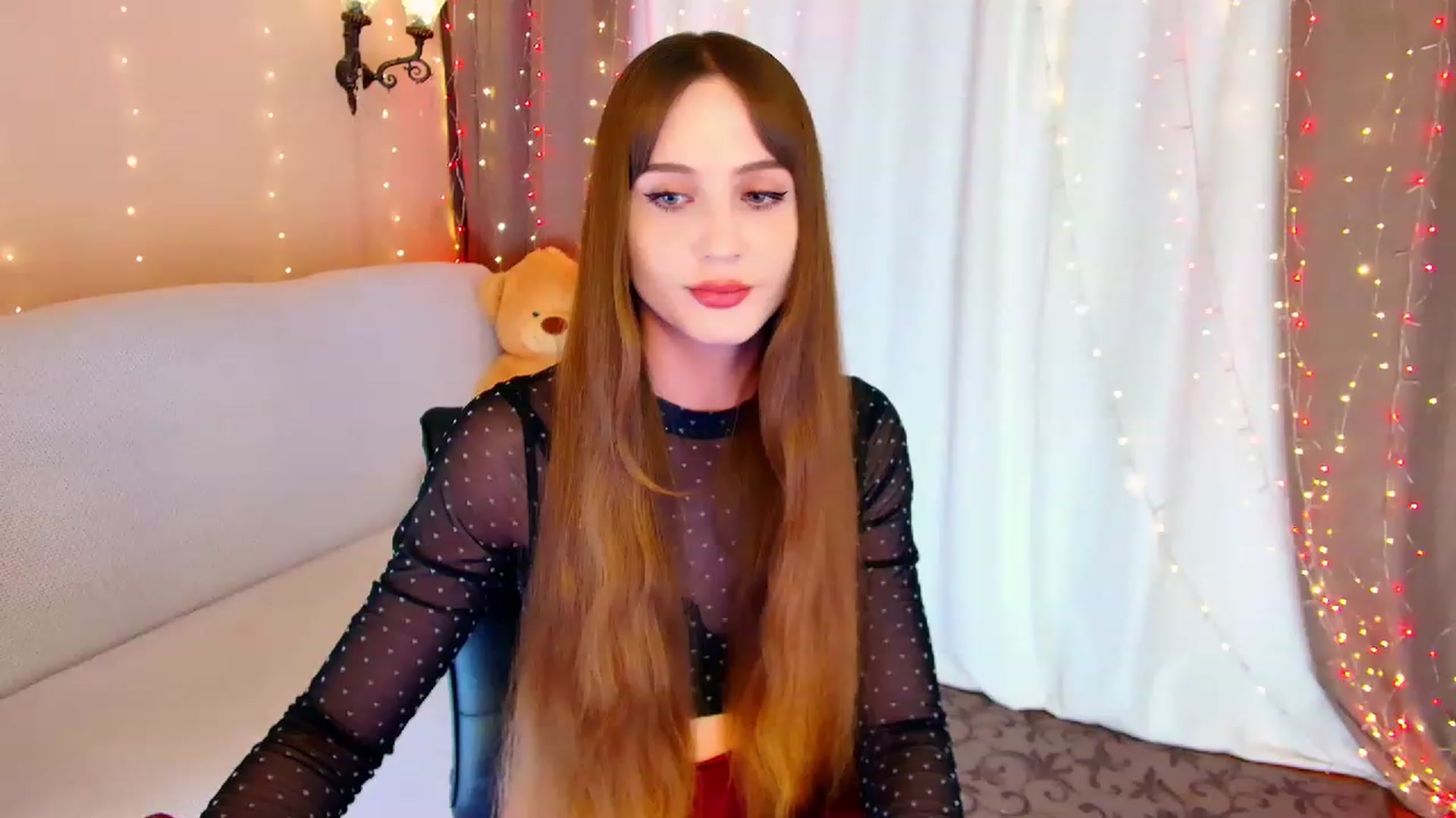 Gallery image thumbnail from Innocent_Soul's myfreecams stream on, 06/19/2023, 21:37 image 9 of 20