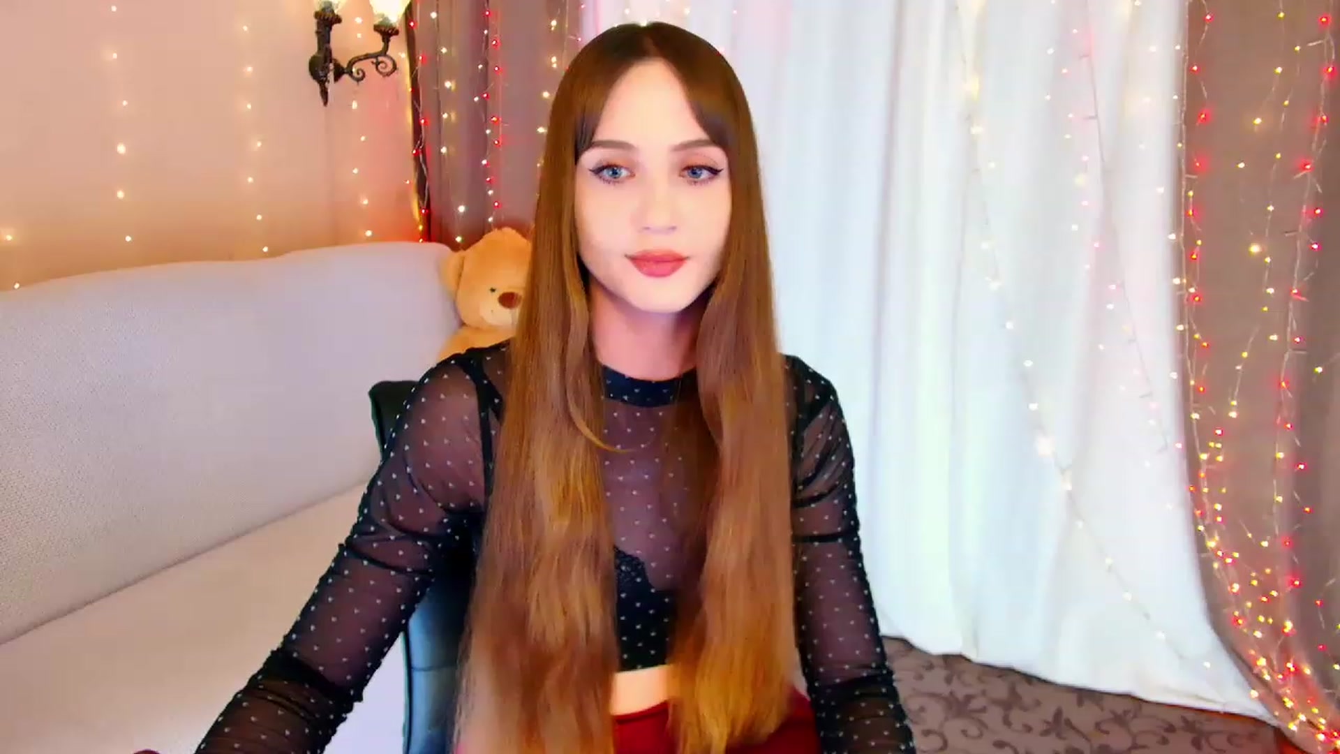Gallery image thumbnail from Innocent_Soul's myfreecams stream on, 06/19/2023, 21:37 image 19 of 20