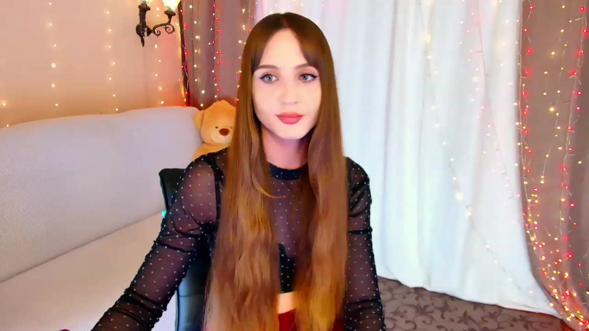 Gallery image thumbnail from Innocent_Soul's myfreecams stream on, 06/19/2023, 22:01 image 1 of 20