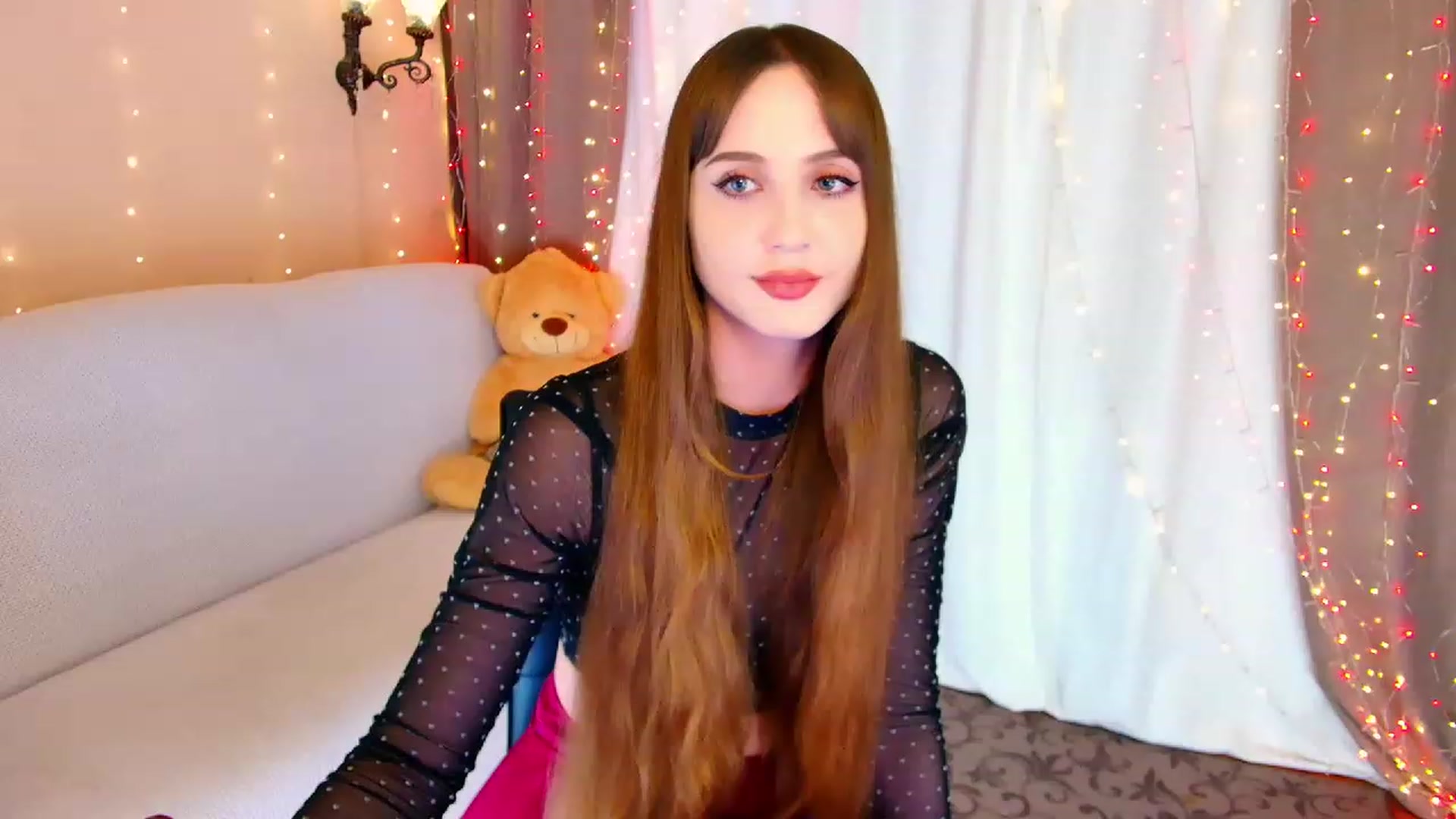 Gallery image thumbnail from Innocent_Soul's myfreecams stream on, 06/19/2023, 22:01 image 16 of 20