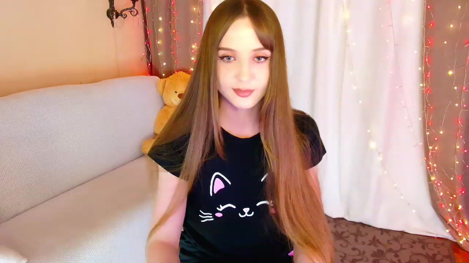 Gallery image thumbnail from Innocent_Soul's myfreecams stream on, 06/27/2023, 17:19 image 6 of 20