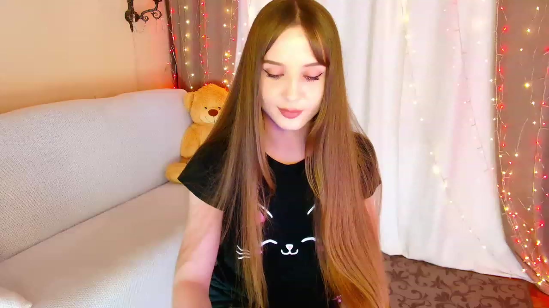 Gallery image thumbnail from Innocent_Soul's myfreecams stream on, 06/27/2023, 17:56 image 15 of 20
