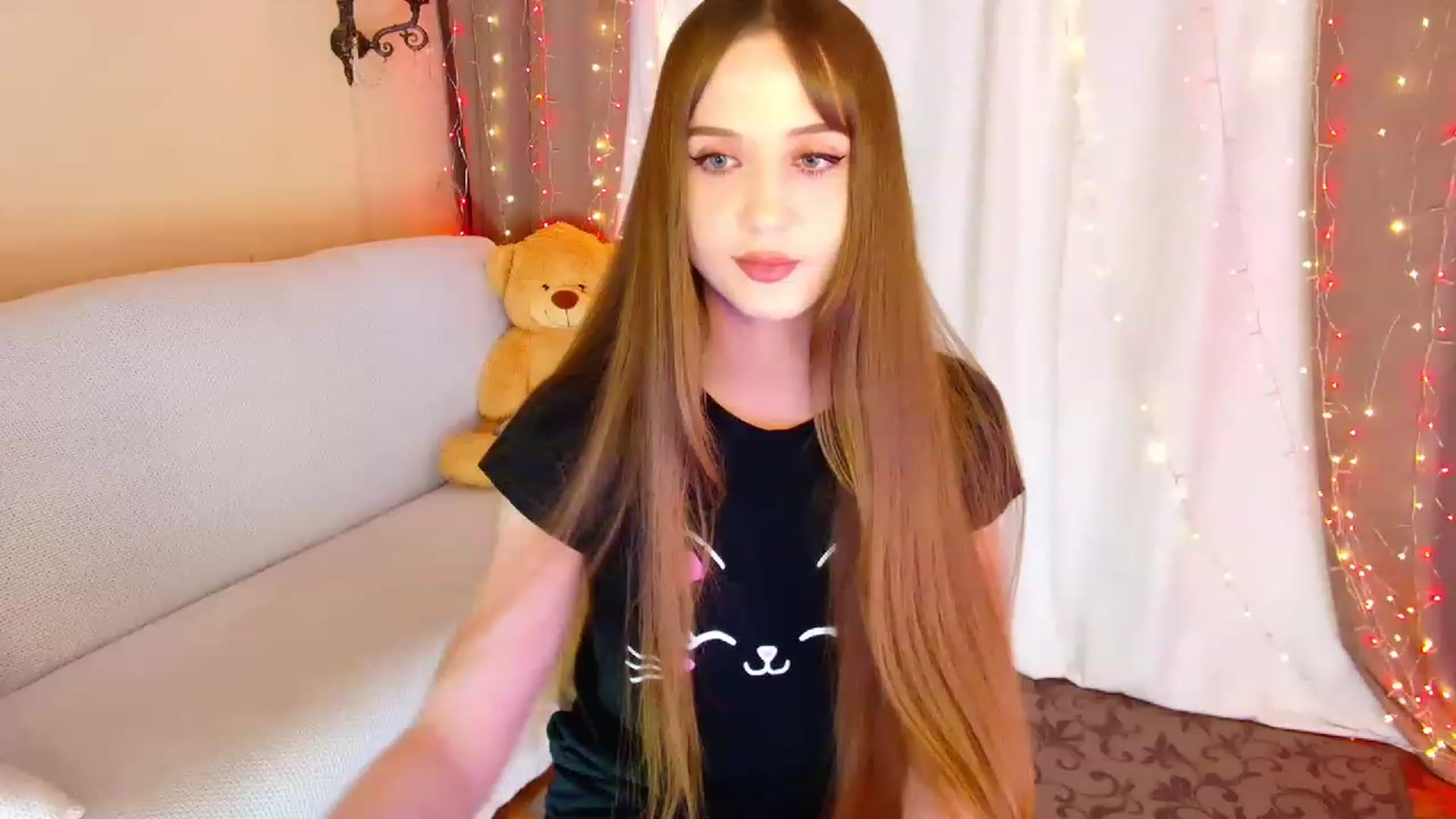 Gallery image thumbnail from Innocent_Soul's myfreecams stream on, 06/27/2023, 17:56 image 16 of 20