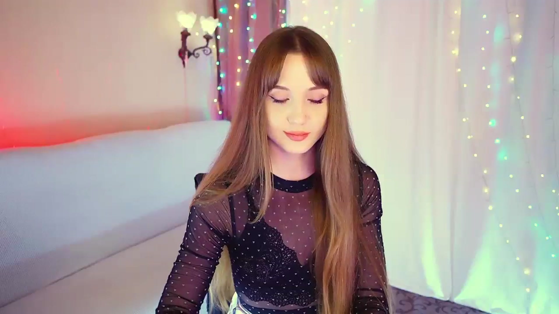 Gallery image thumbnail from Innocent_Soul's myfreecams stream on, 08/03/2023, 17:40 image 10 of 20