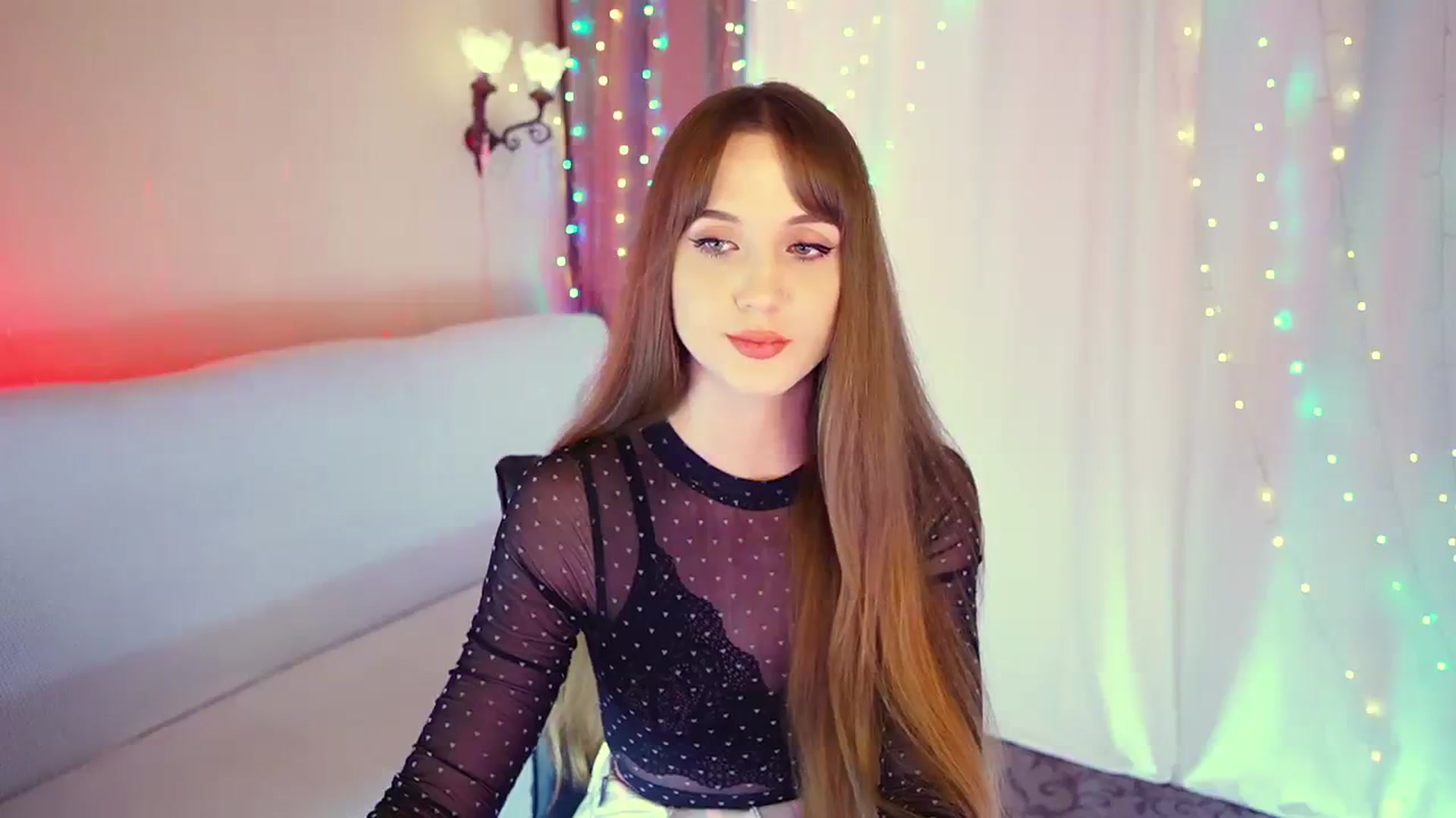 Gallery image thumbnail from Innocent_Soul's myfreecams stream on, 08/03/2023, 17:40 image 15 of 20