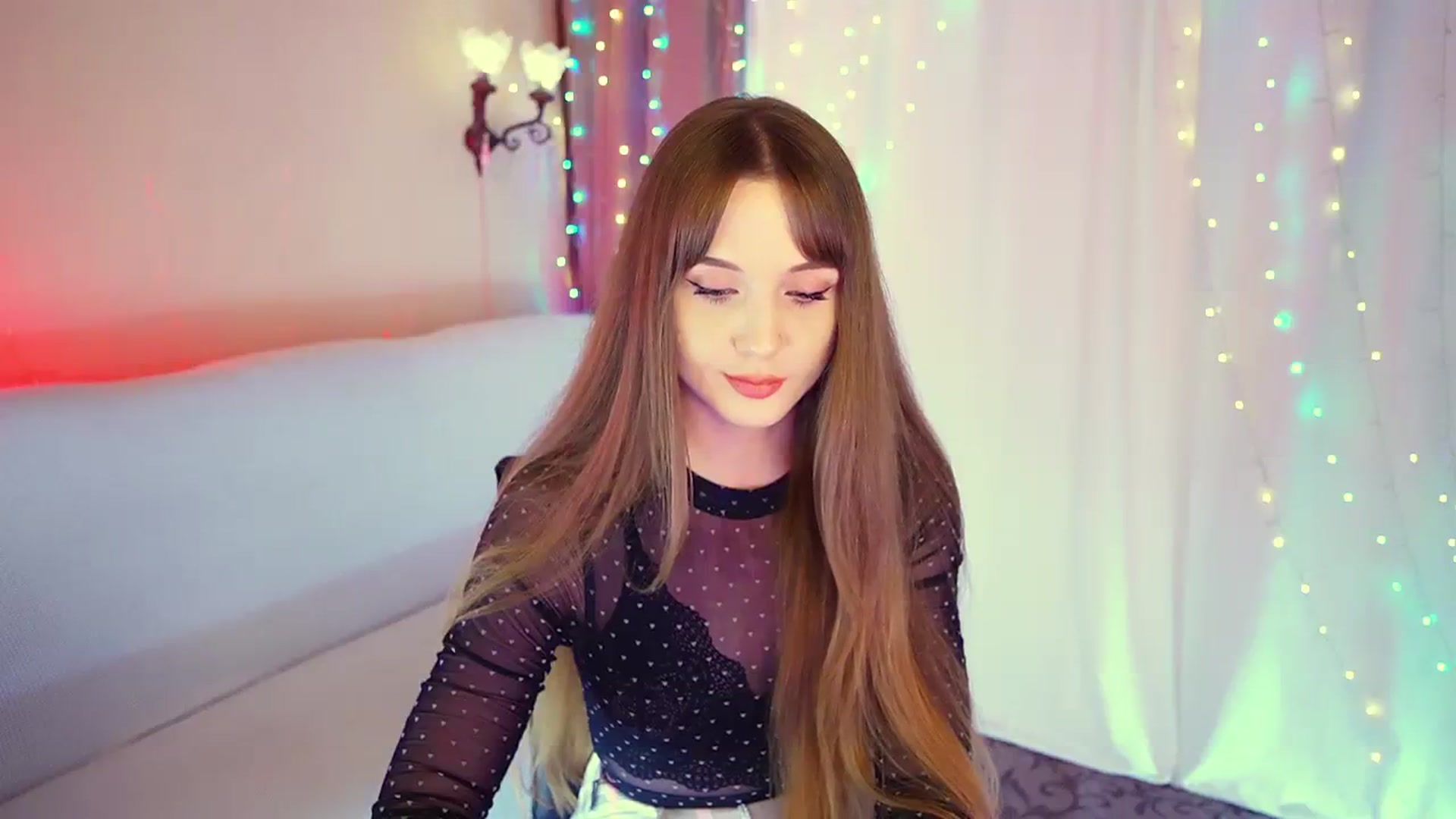 Gallery image thumbnail from Innocent_Soul's myfreecams stream on, 08/03/2023, 17:40 image 14 of 20