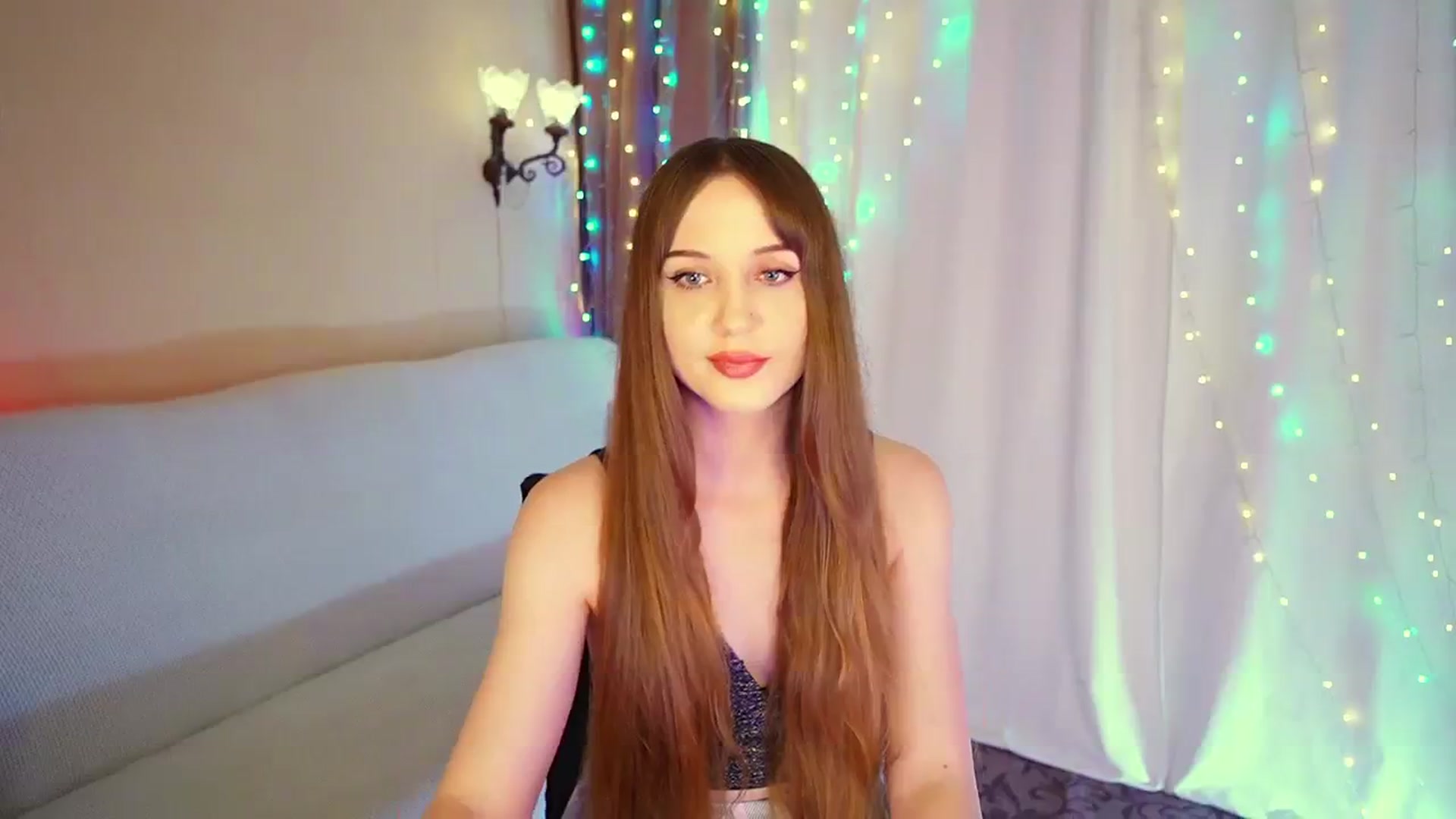 Gallery image thumbnail from Innocent_Soul's myfreecams stream on, 08/06/2023, 19:33 image 8 of 20
