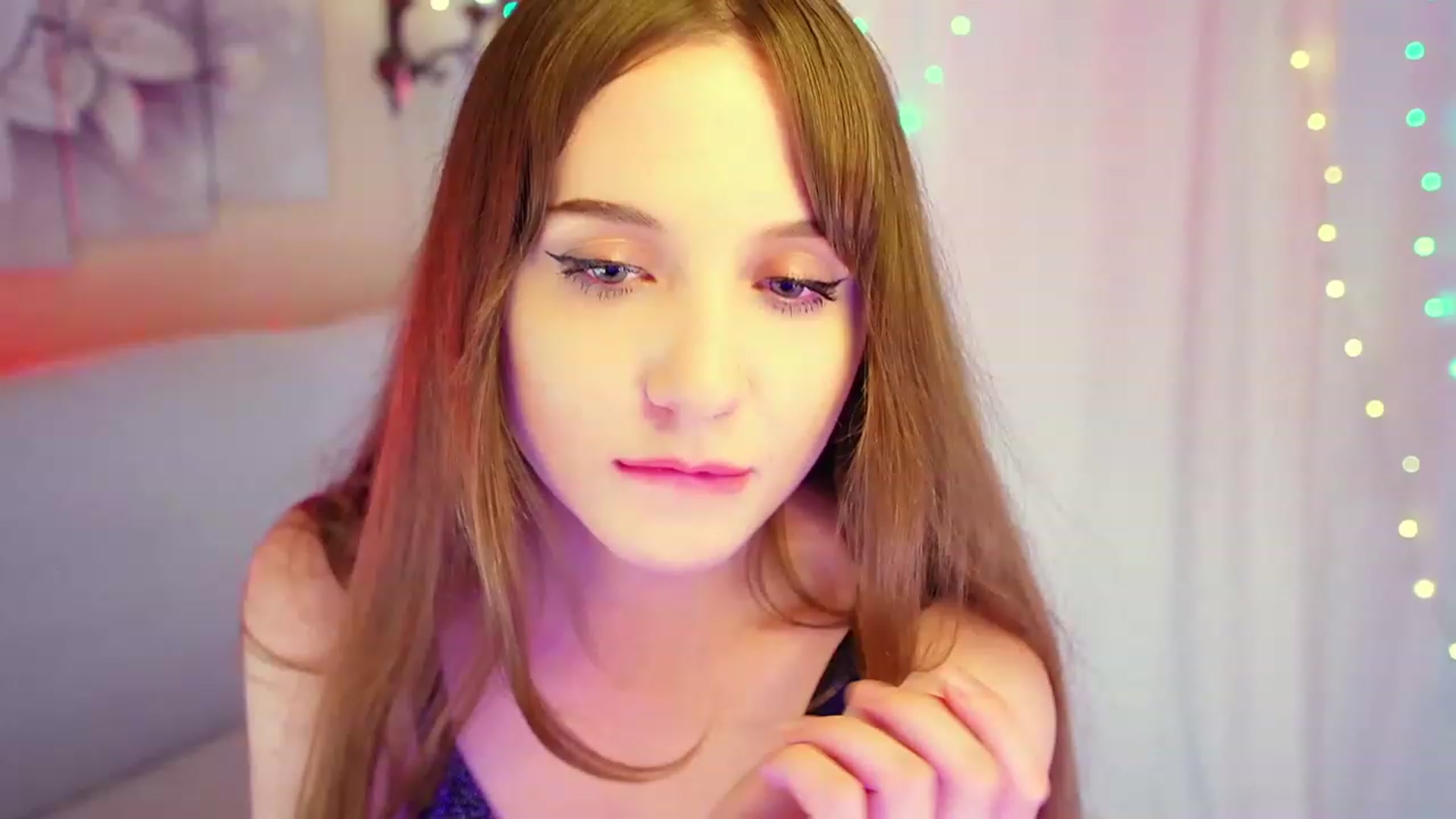 Gallery image thumbnail from Innocent_Soul's myfreecams stream on, 08/10/2023, 20:05 image 4 of 20