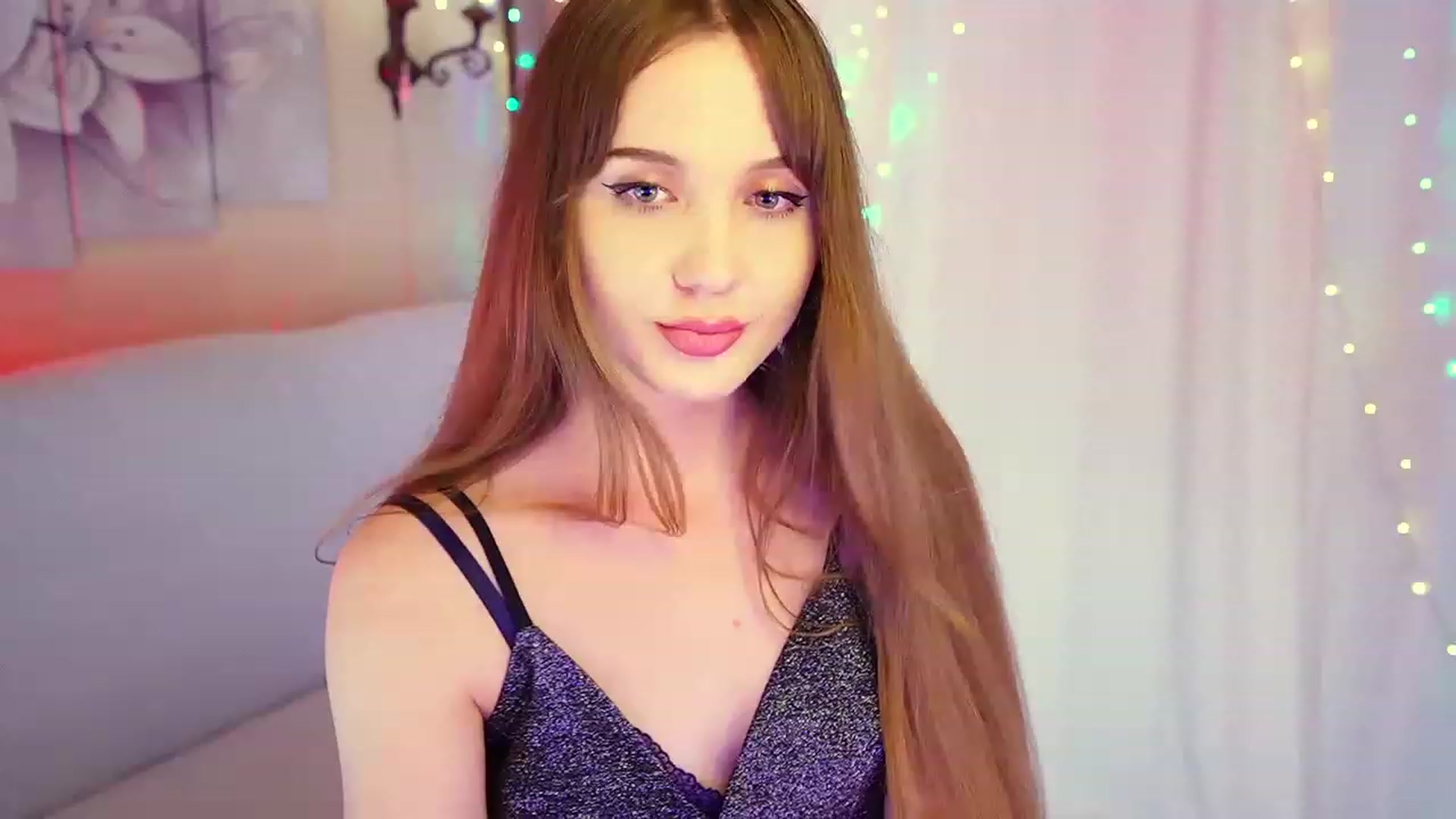 Gallery image thumbnail from Innocent_Soul's myfreecams stream on, 08/10/2023, 20:05 image 5 of 20