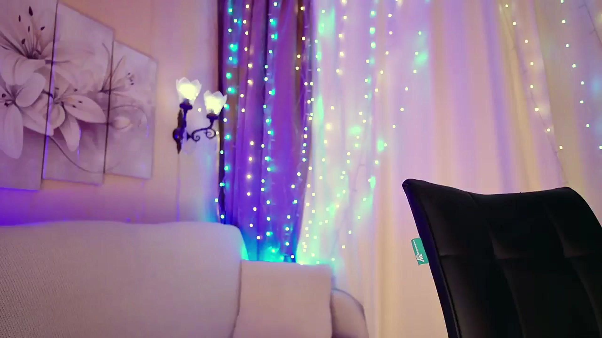 Gallery image thumbnail from Innocent_Soul's myfreecams stream on, 08/15/2023, 17:16 image 15 of 20