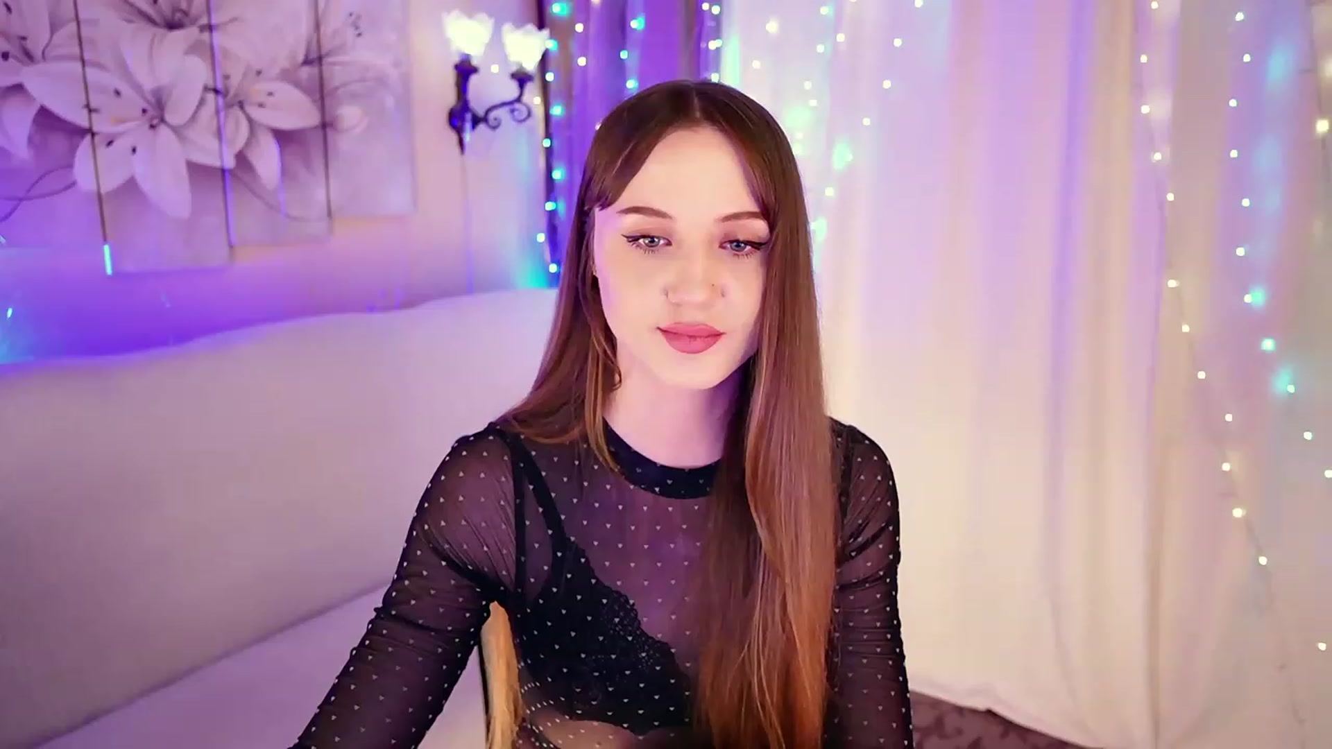 Gallery image thumbnail from Innocent_Soul's myfreecams stream on, 08/15/2023, 18:38 image 8 of 20