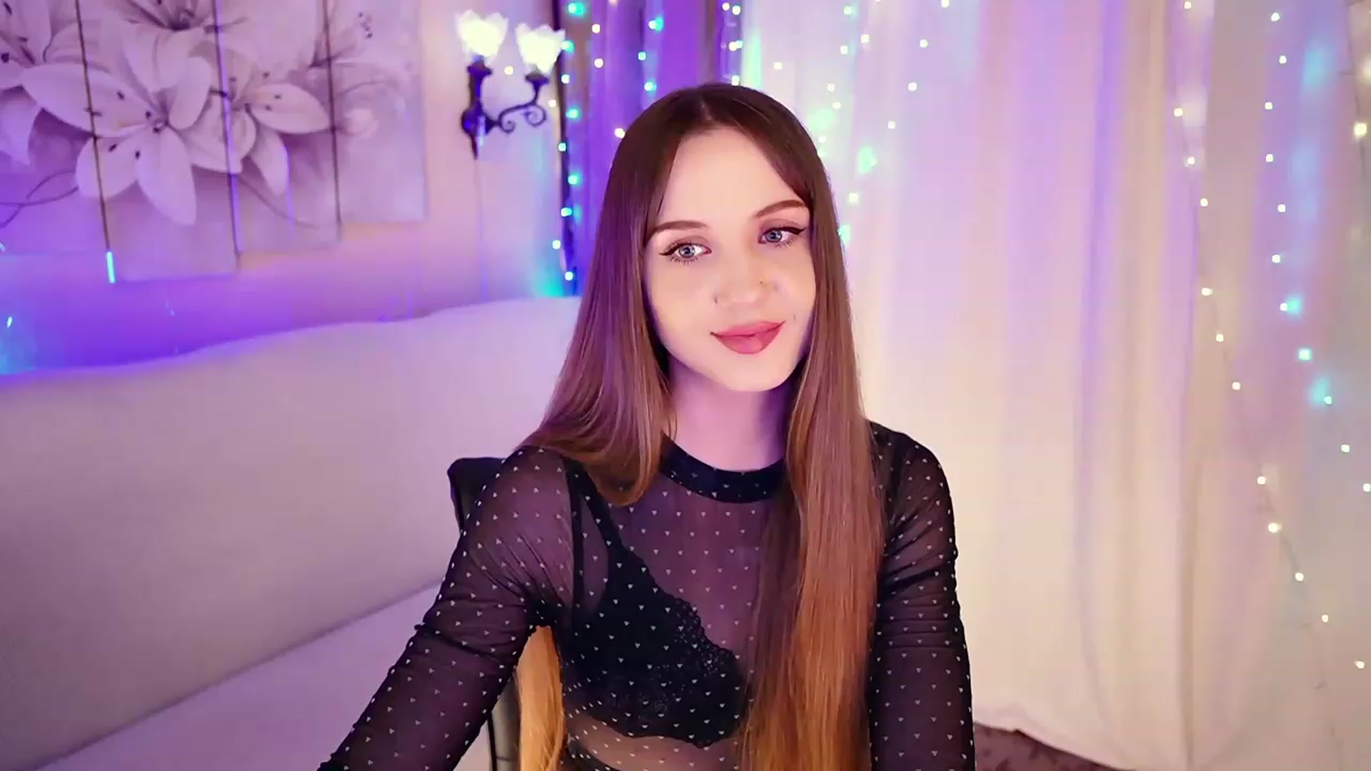 Gallery image thumbnail from Innocent_Soul's myfreecams stream on, 08/15/2023, 18:38 image 14 of 20