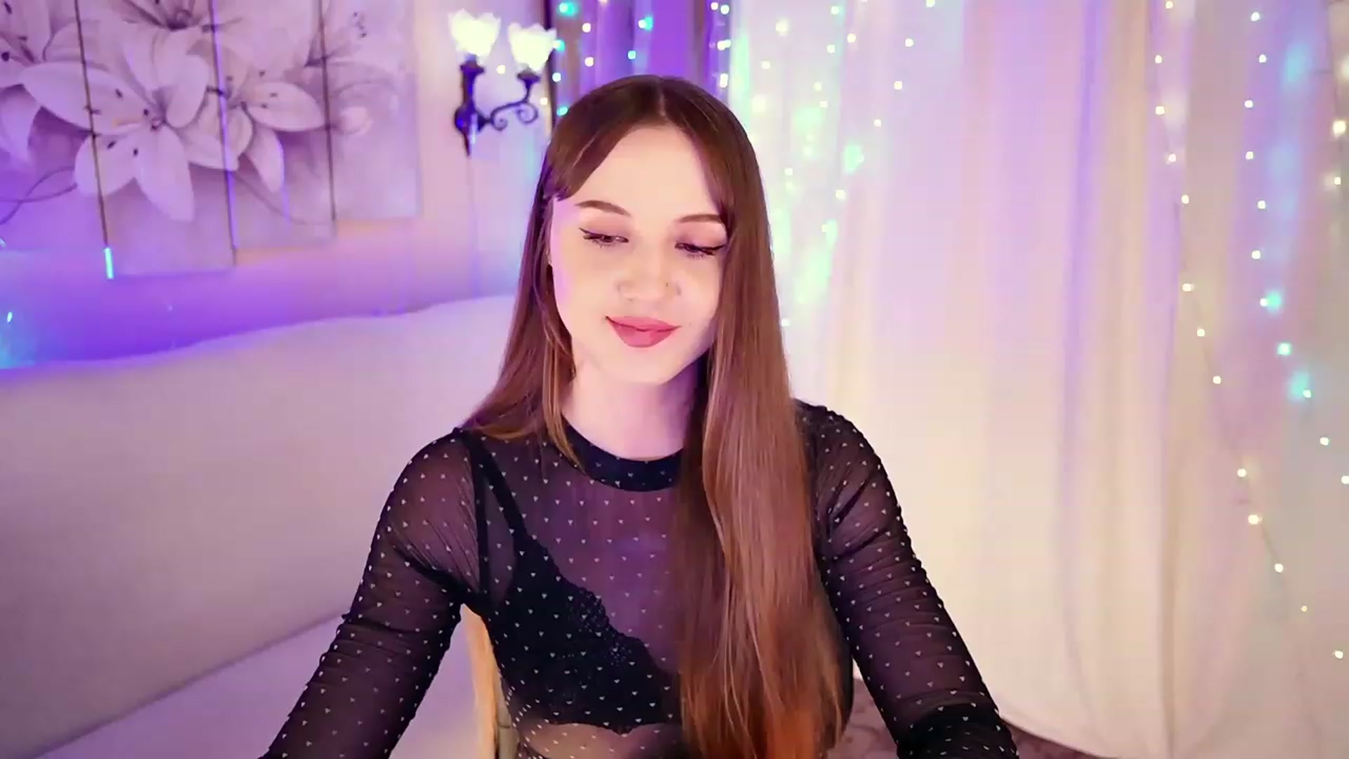 Gallery image thumbnail from Innocent_Soul's myfreecams stream on, 08/15/2023, 18:38 image 6 of 20