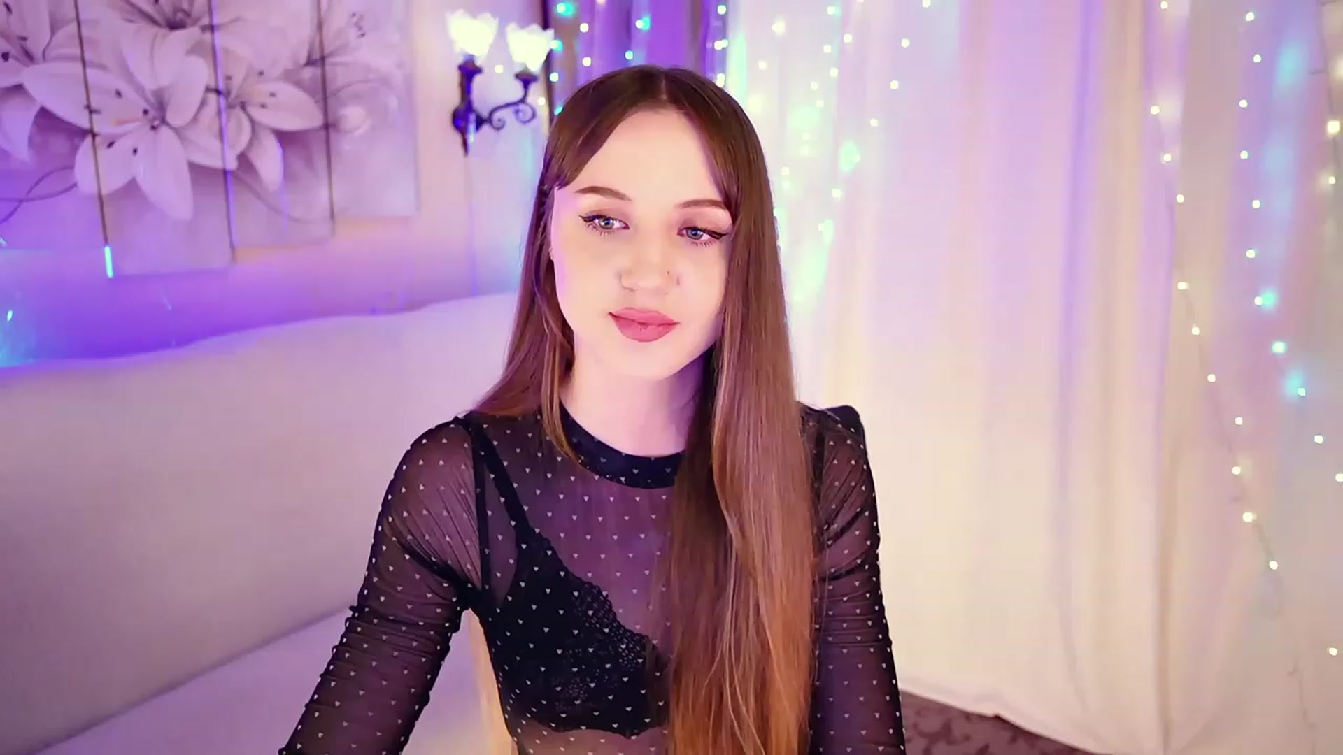 Gallery image thumbnail from Innocent_Soul's myfreecams stream on, 08/15/2023, 18:38 image 2 of 20