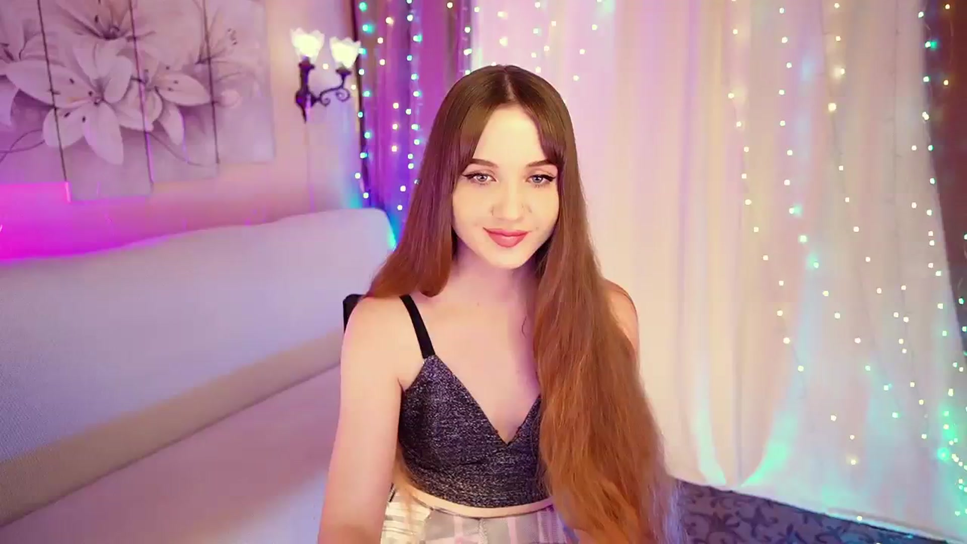 Gallery image thumbnail from Innocent_Soul's myfreecams stream on, 08/16/2023, 16:22 image 17 of 20