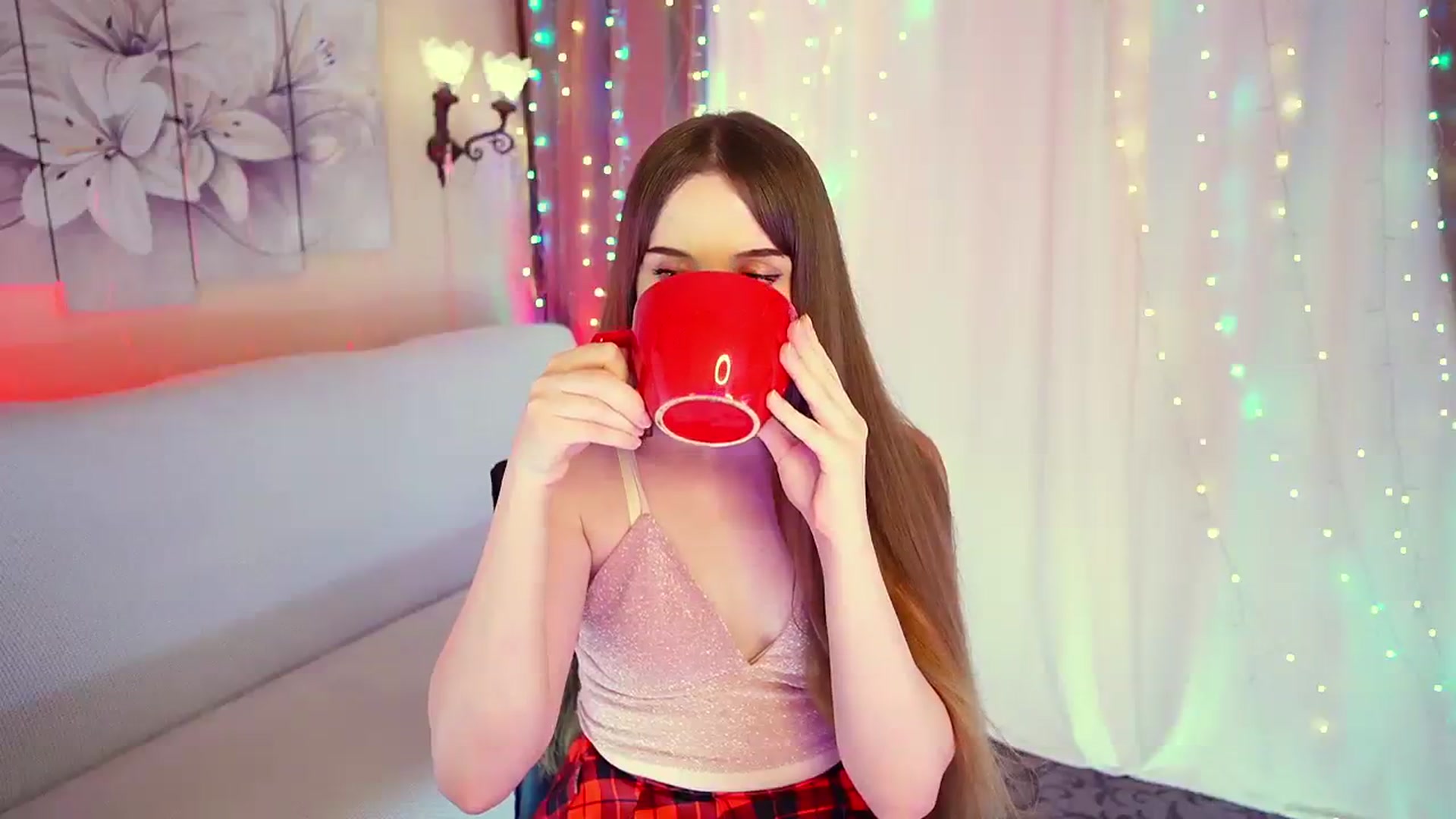 Gallery image thumbnail from Innocent_Soul's myfreecams stream on, 08/18/2023, 19:07 image 4 of 20