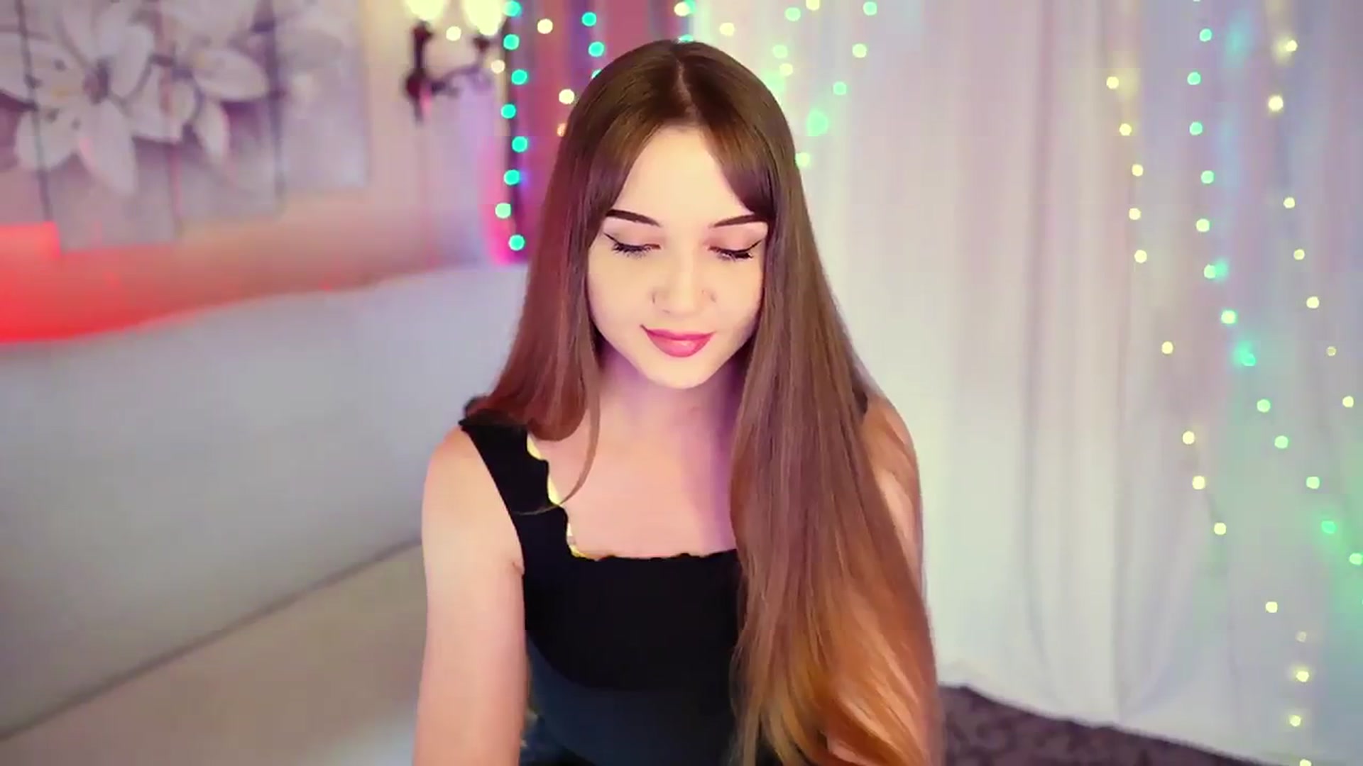Gallery image thumbnail from Innocent_Soul's myfreecams stream on, 08/23/2023, 15:15 image 4 of 20