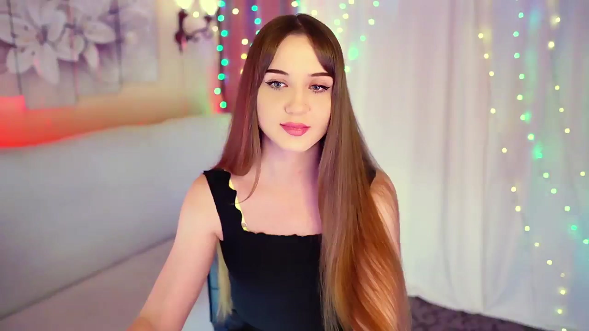 Gallery image thumbnail from Innocent_Soul's myfreecams stream on, 08/23/2023, 15:15 image 2 of 20