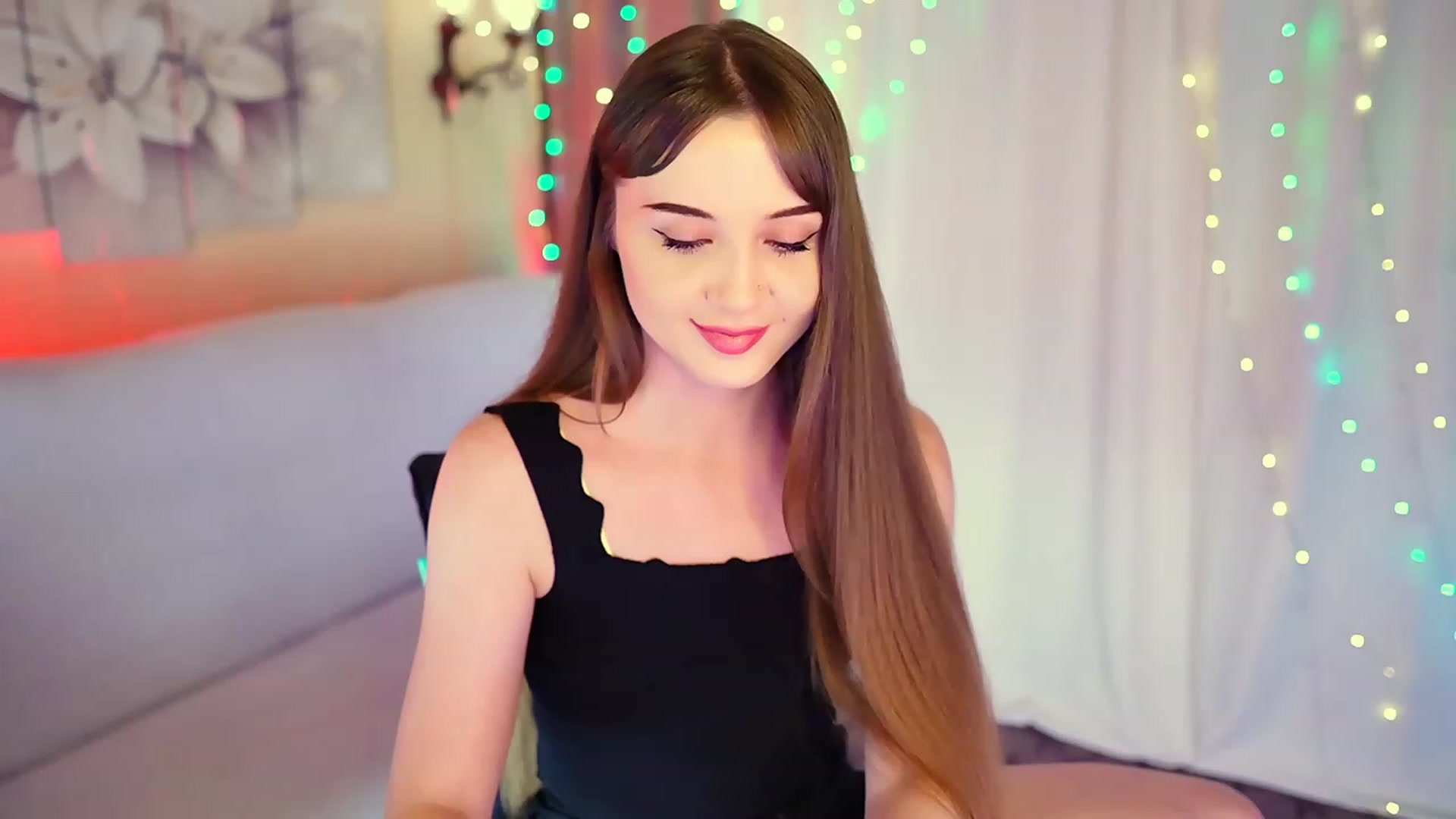 Gallery image thumbnail from Innocent_Soul's myfreecams stream on, 08/23/2023, 17:02 image 4 of 20