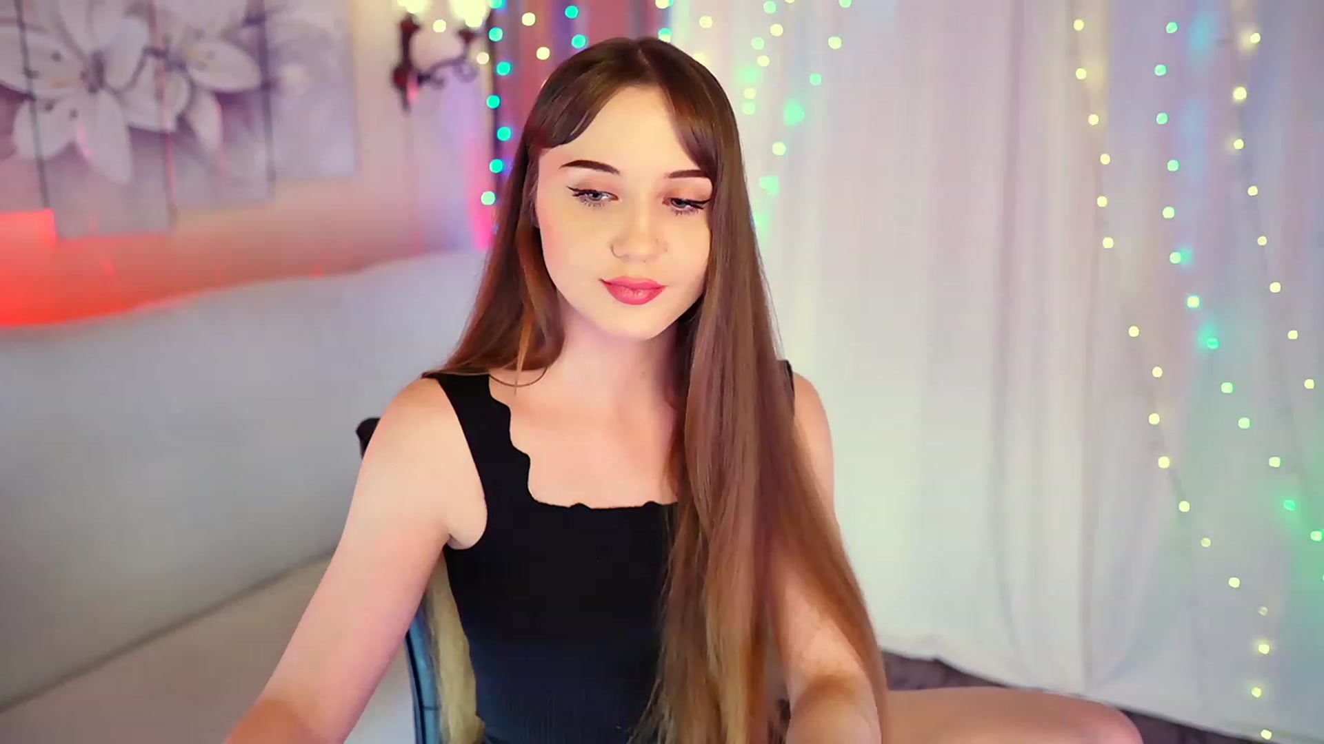 Gallery image thumbnail from Innocent_Soul's myfreecams stream on, 08/23/2023, 17:02 image 10 of 20