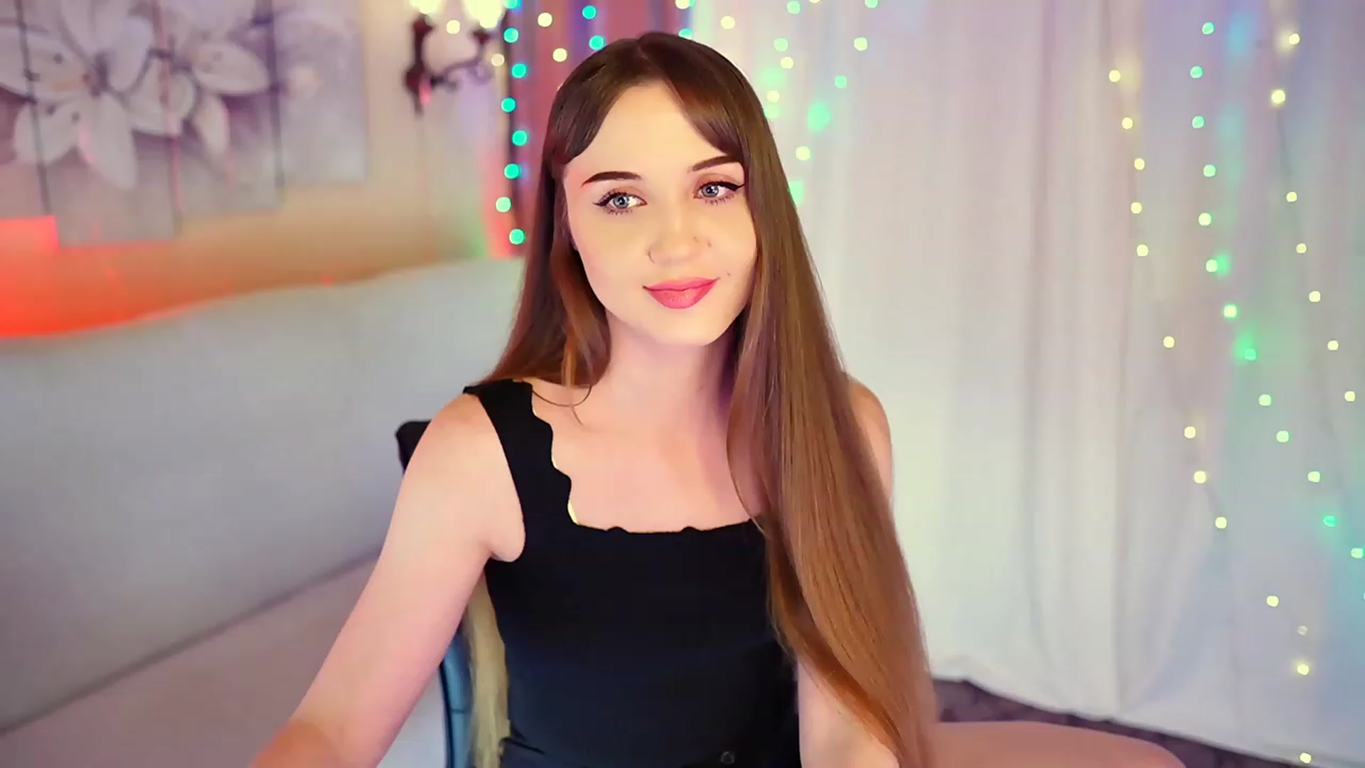Gallery image thumbnail from Innocent_Soul's myfreecams stream on, 08/23/2023, 17:02 image 1 of 20