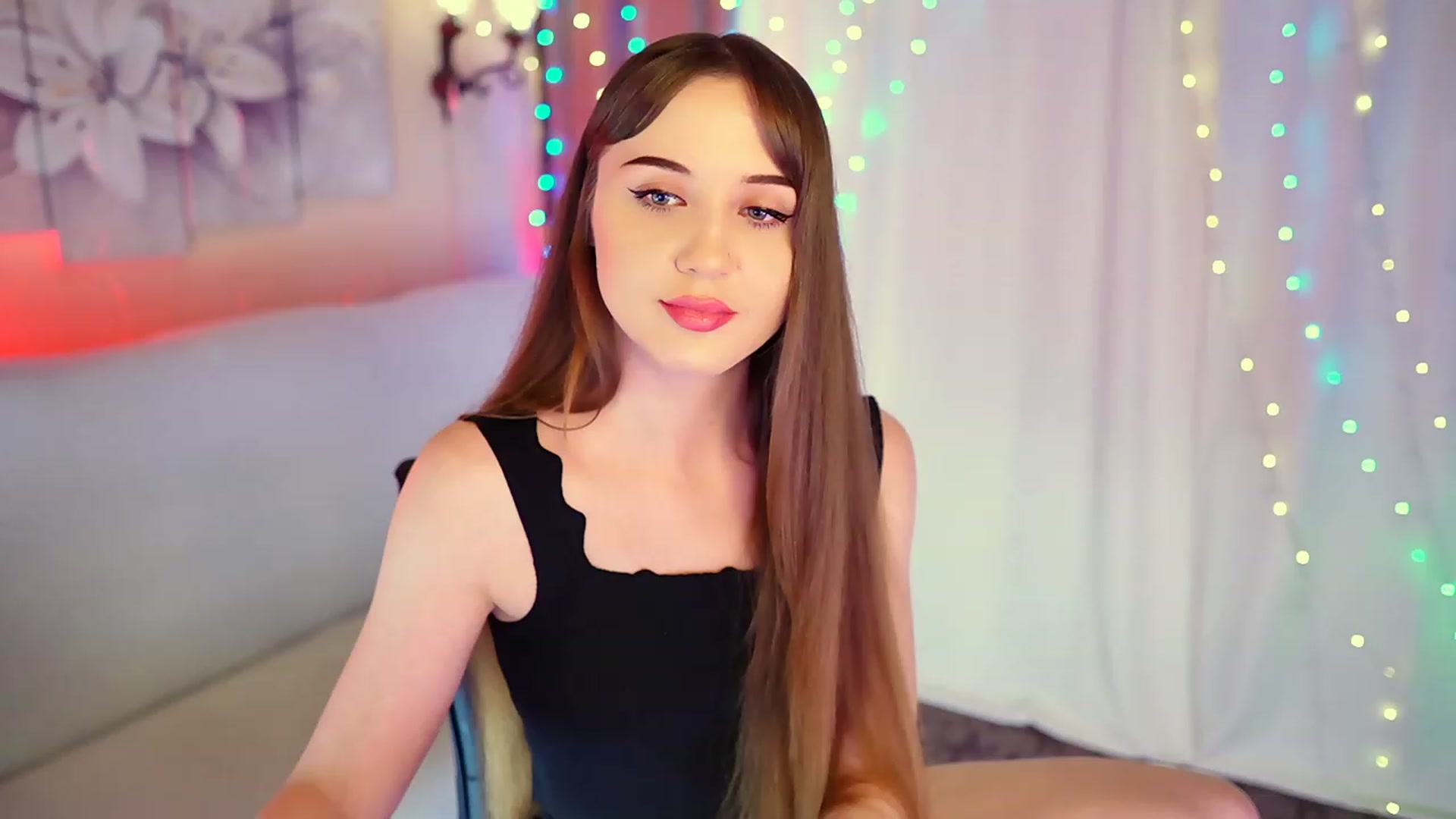 Gallery image thumbnail from Innocent_Soul's myfreecams stream on, 08/23/2023, 17:02 image 9 of 20