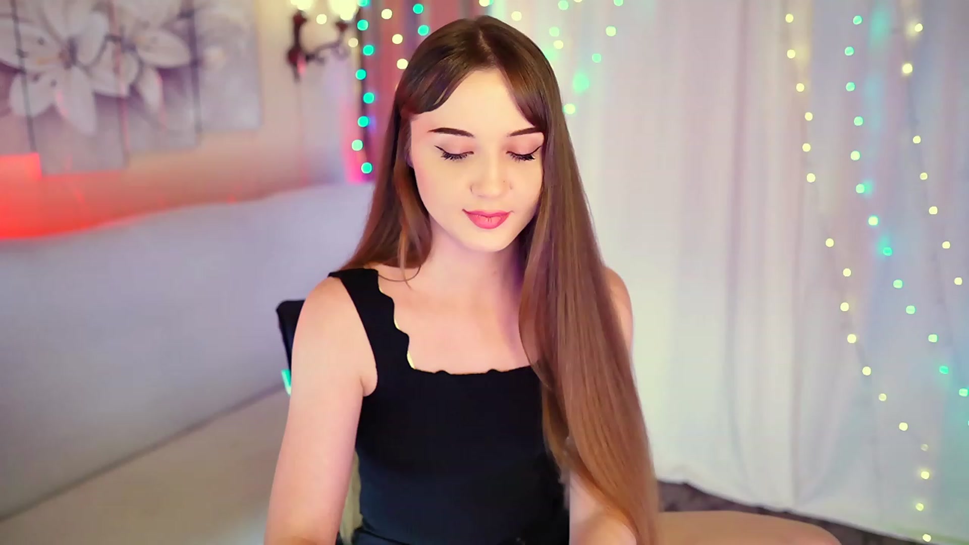 Gallery image thumbnail from Innocent_Soul's myfreecams stream on, 08/23/2023, 17:02 image 3 of 20