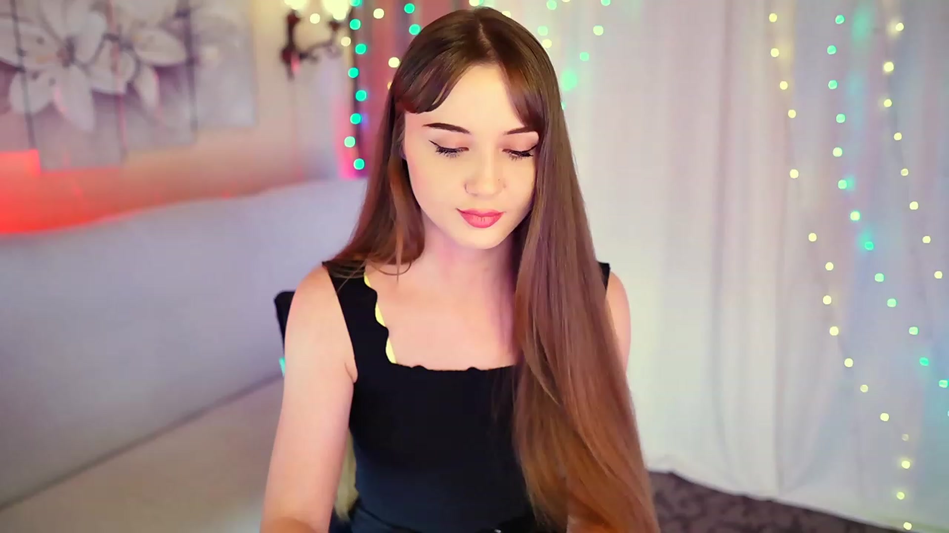 Gallery image thumbnail from Innocent_Soul's myfreecams stream on, 08/23/2023, 17:02 image 20 of 20