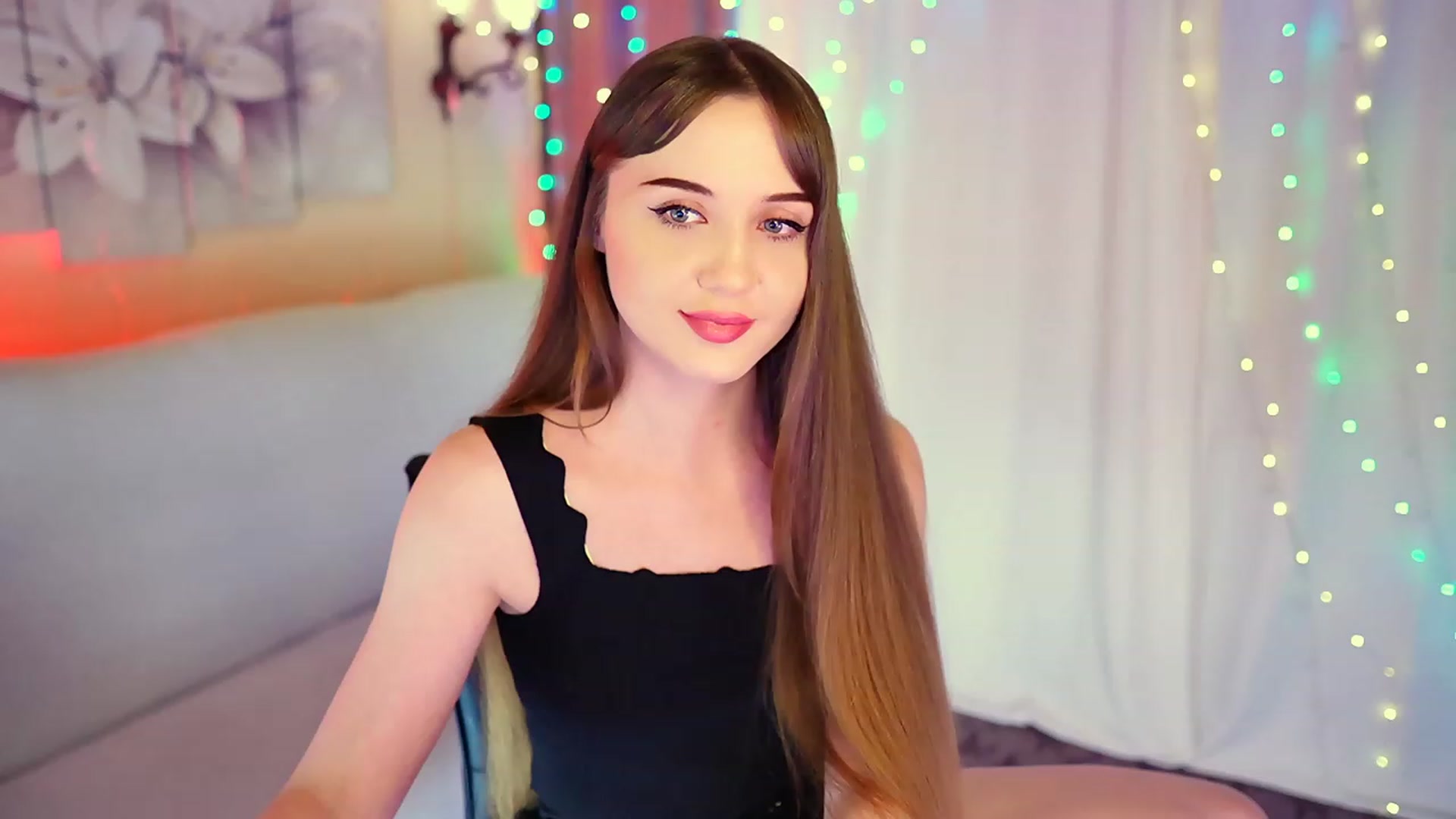 Gallery image thumbnail from Innocent_Soul's myfreecams stream on, 08/23/2023, 17:02 image 5 of 20