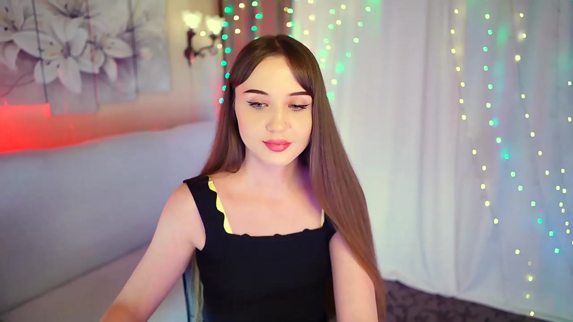 Gallery image thumbnail from Innocent_Soul's myfreecams stream on, 08/23/2023, 17:56 image 15 of 20