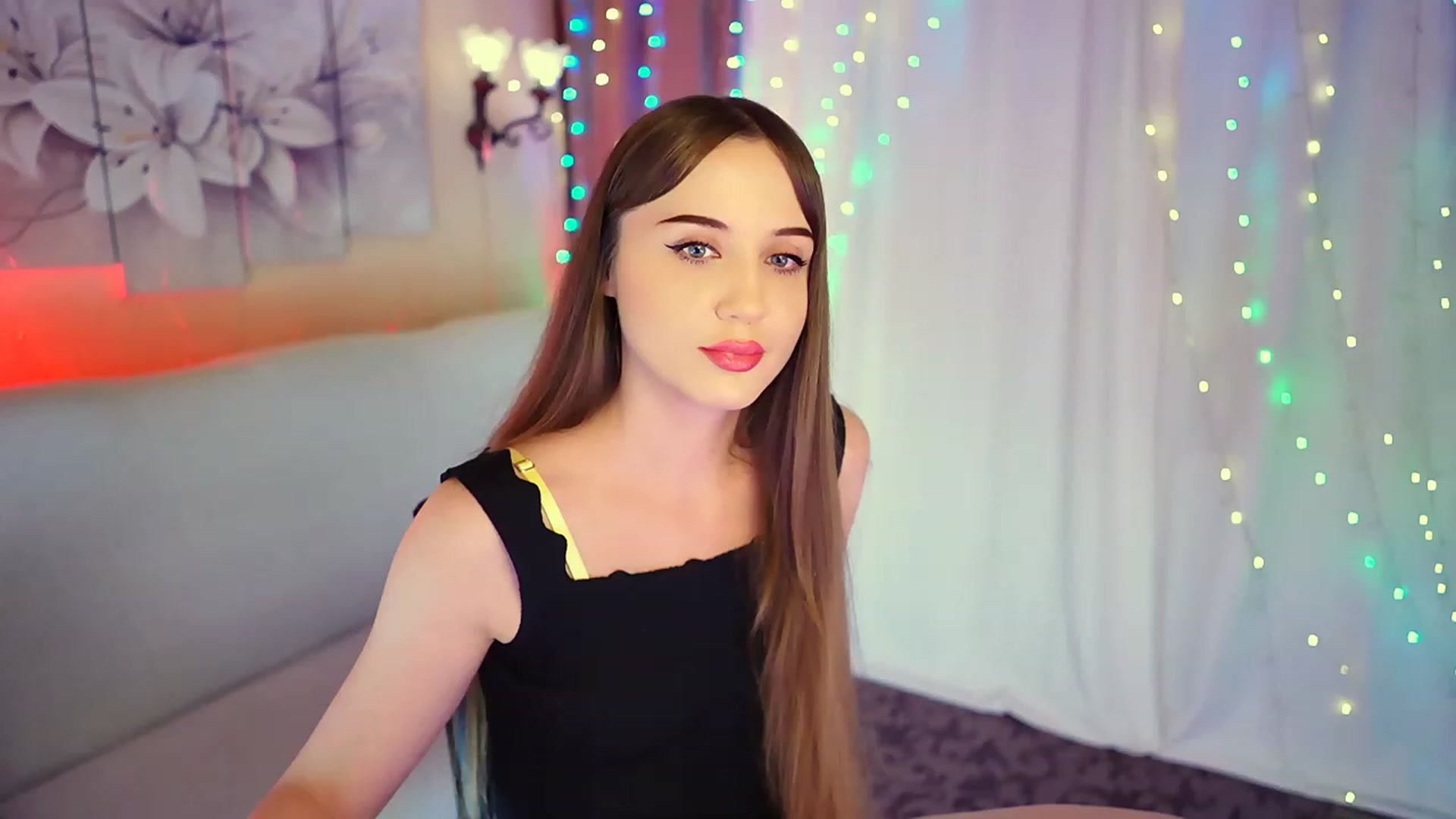 Gallery image thumbnail from Innocent_Soul's myfreecams stream on, 08/23/2023, 17:56 image 10 of 20