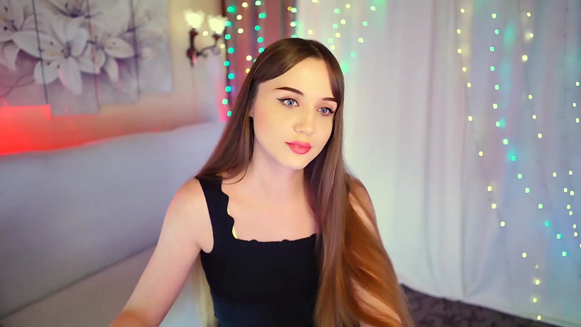 Gallery image thumbnail from Innocent_Soul's myfreecams stream on, 08/23/2023, 17:56 image 5 of 20