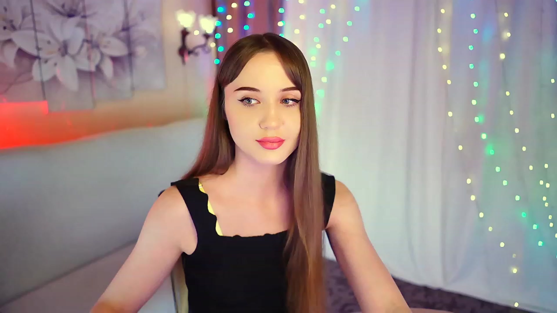 Gallery image thumbnail from Innocent_Soul's myfreecams stream on, 08/23/2023, 17:56 image 12 of 20