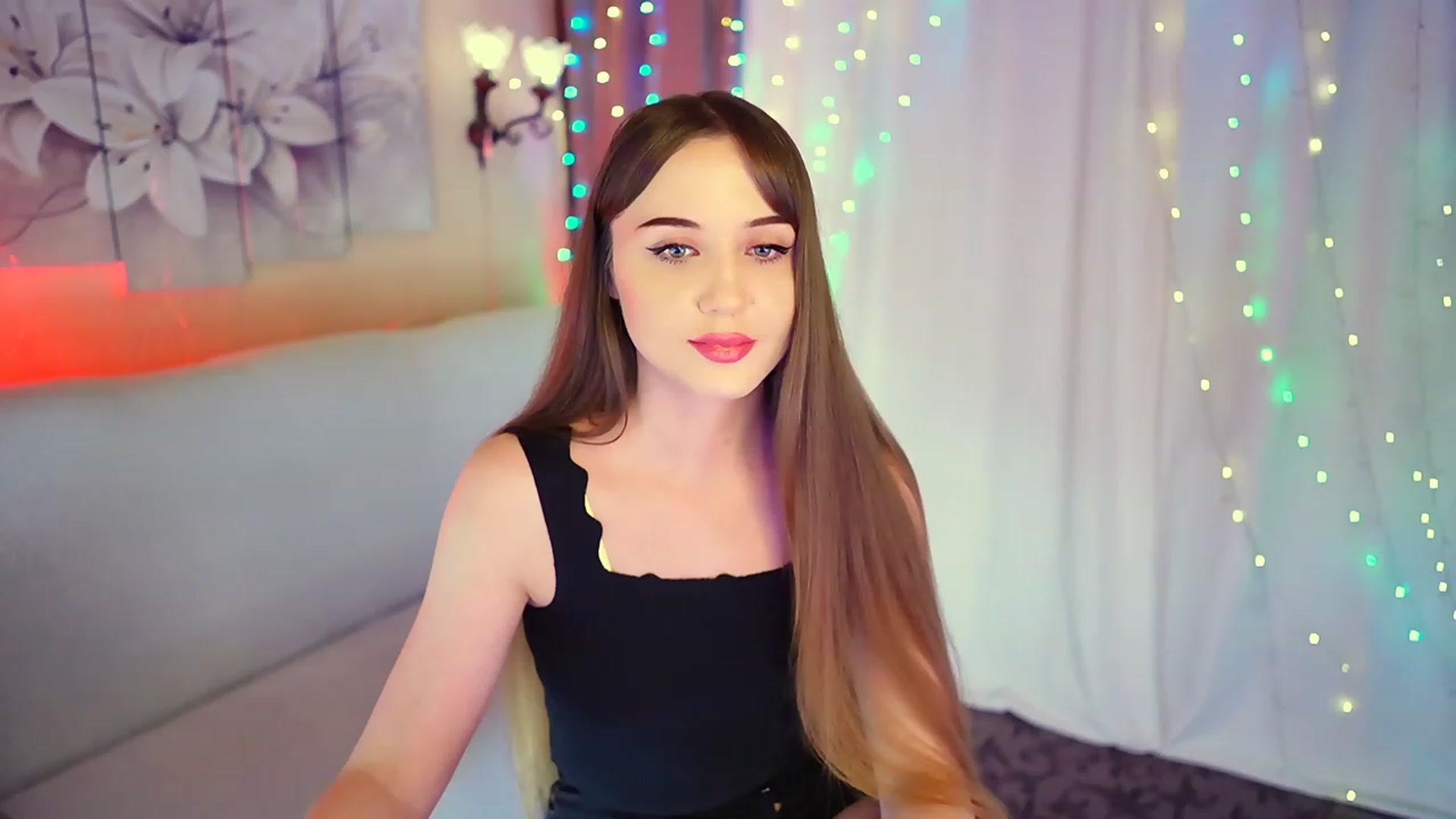 Gallery image thumbnail from Innocent_Soul's myfreecams stream on, 08/23/2023, 17:56 image 3 of 20