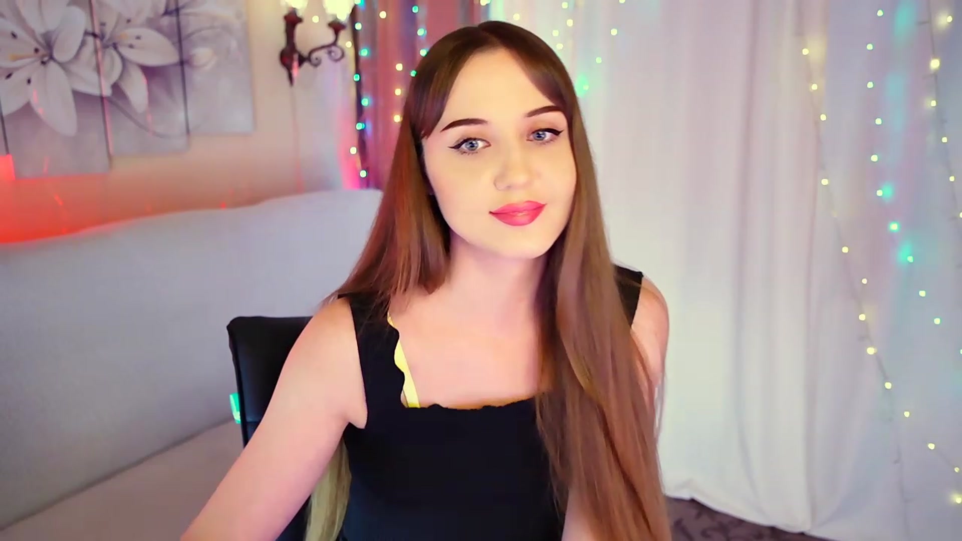 Gallery image thumbnail from Innocent_Soul's myfreecams stream on, 08/23/2023, 19:01 image 11 of 20