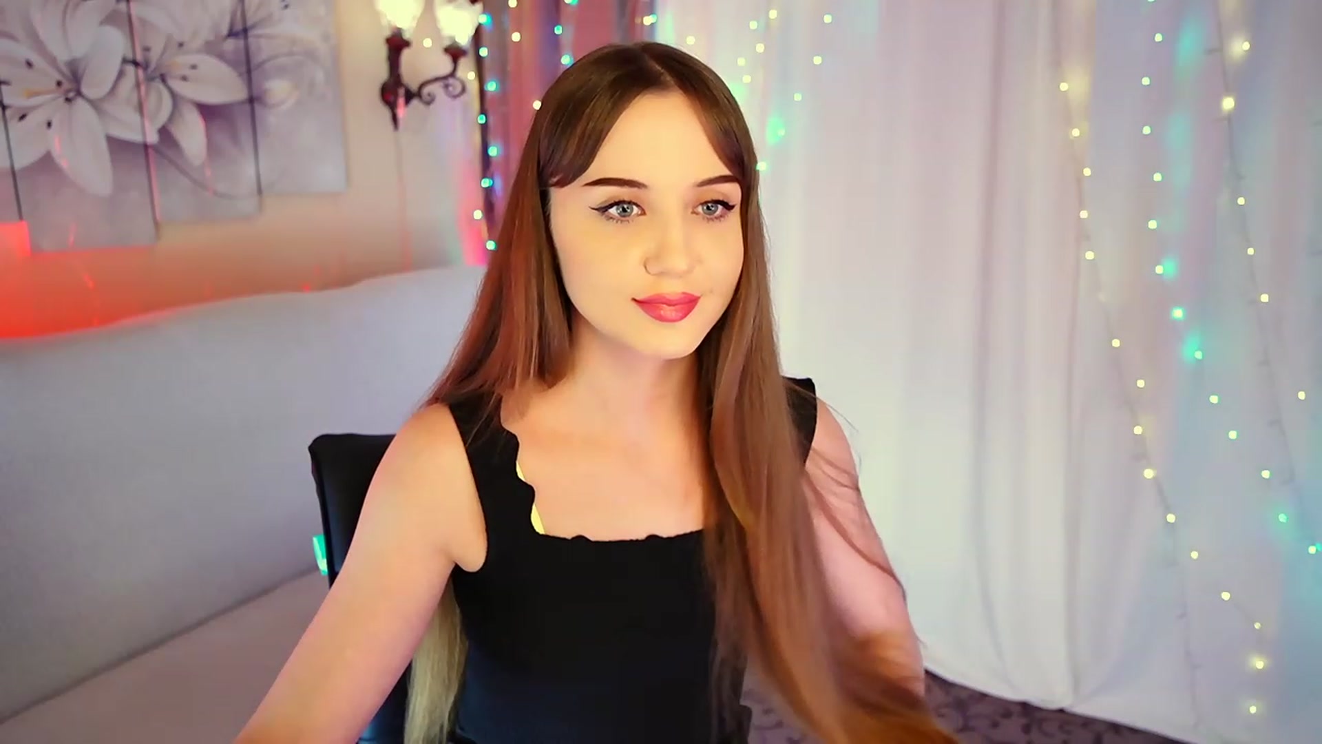 Gallery image thumbnail from Innocent_Soul's myfreecams stream on, 08/23/2023, 19:01 image 15 of 20