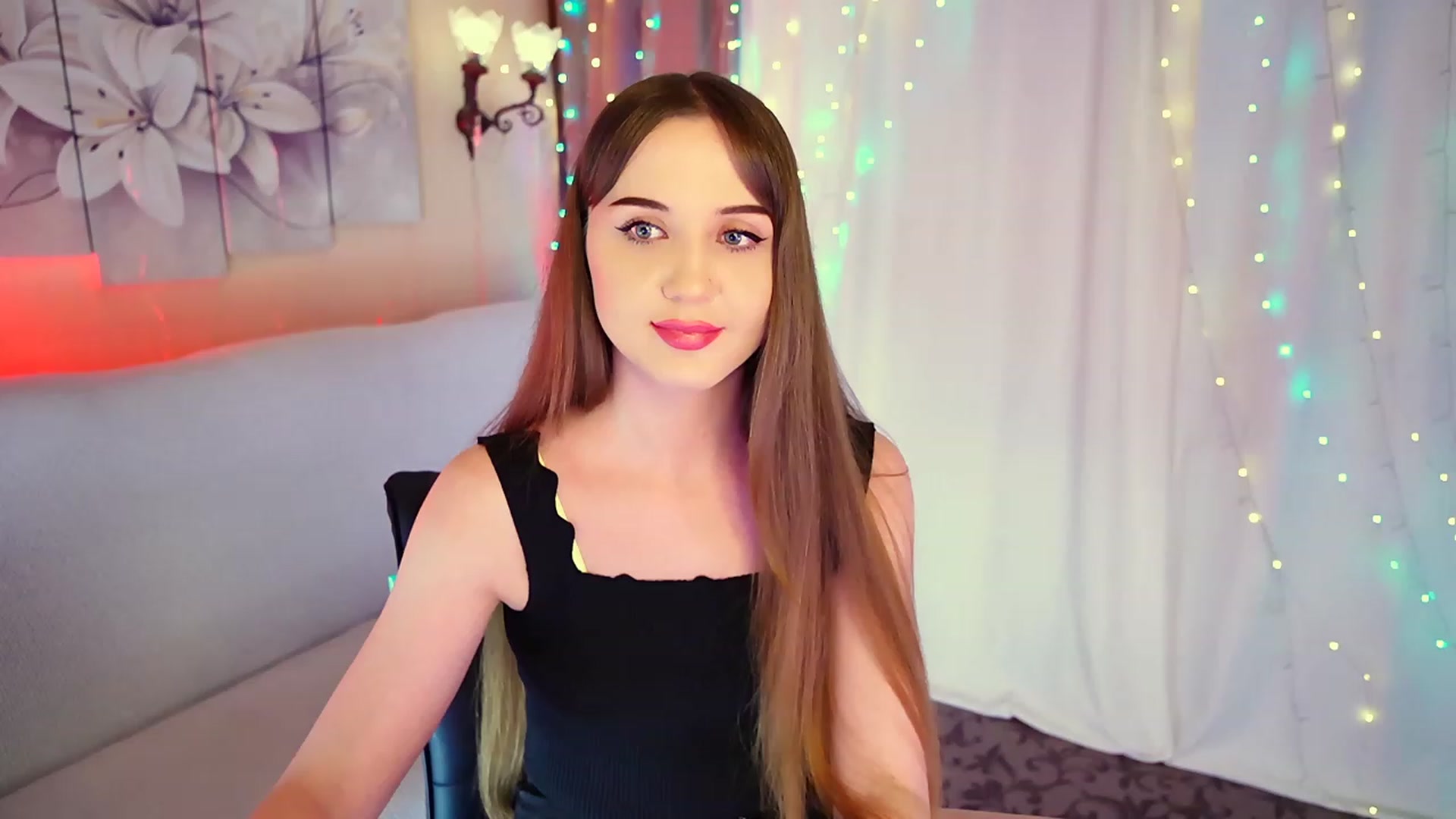 Gallery image thumbnail from Innocent_Soul's myfreecams stream on, 08/23/2023, 19:01 image 7 of 20