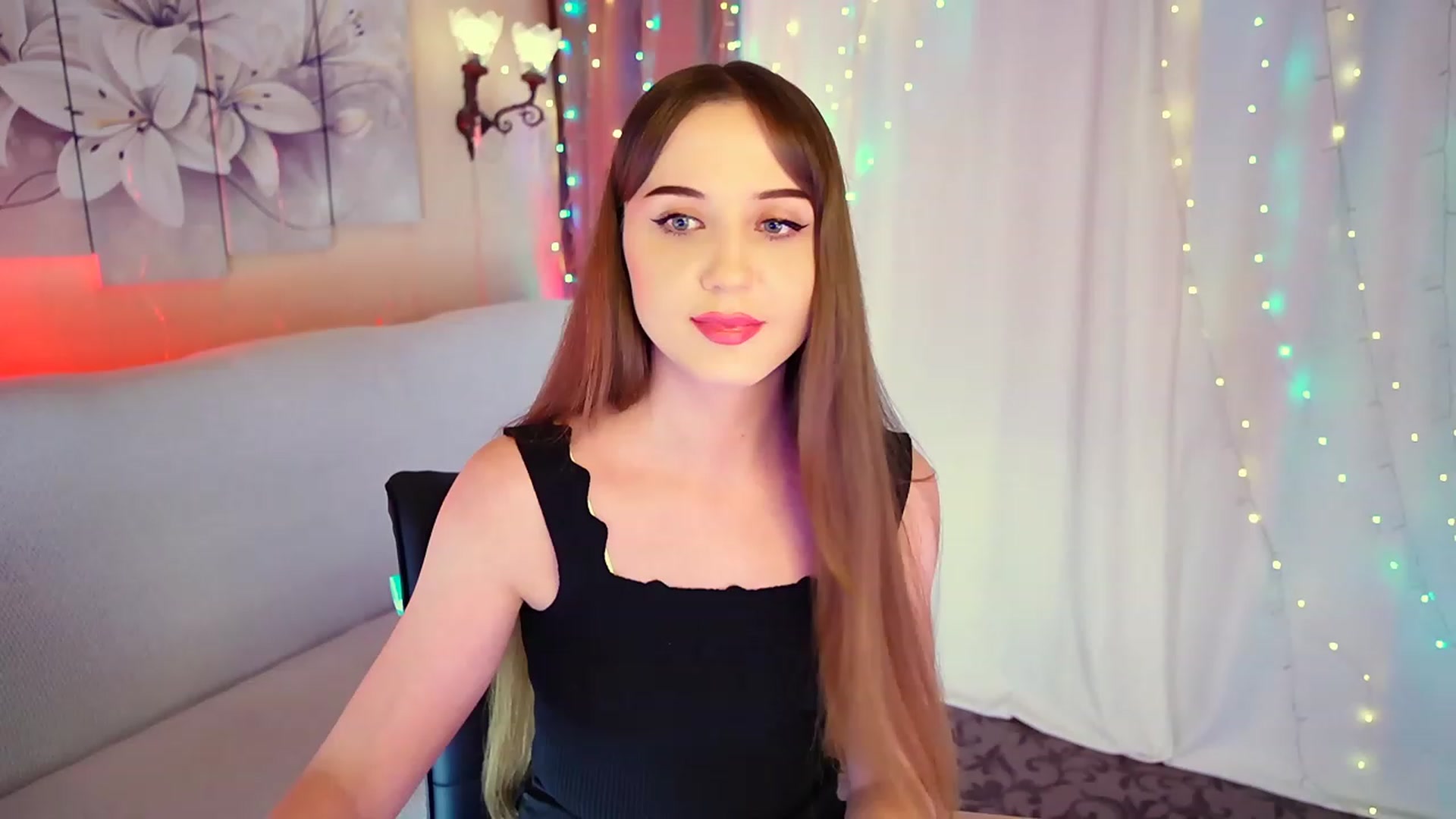 Gallery image thumbnail from Innocent_Soul's myfreecams stream on, 08/23/2023, 19:01 image 2 of 20