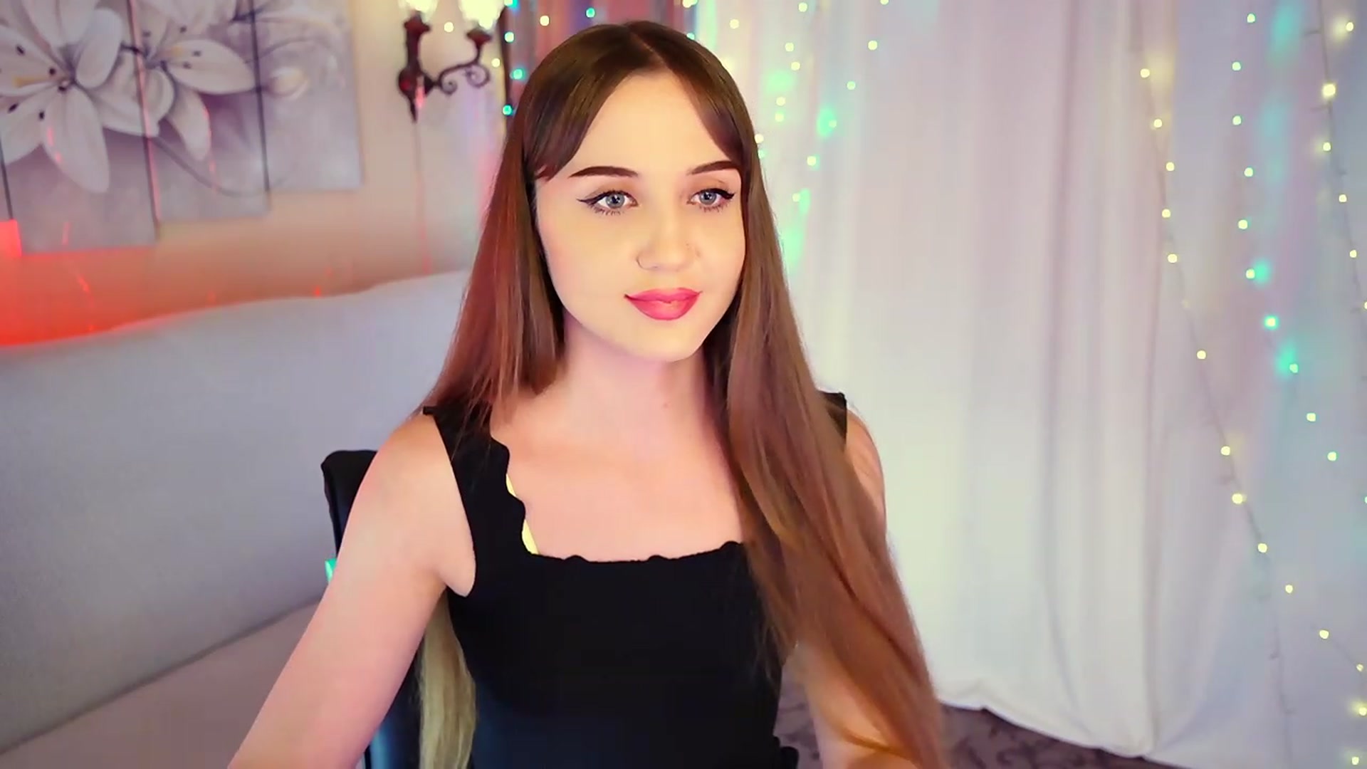 Gallery image thumbnail from Innocent_Soul's myfreecams stream on, 08/23/2023, 19:01 image 12 of 20