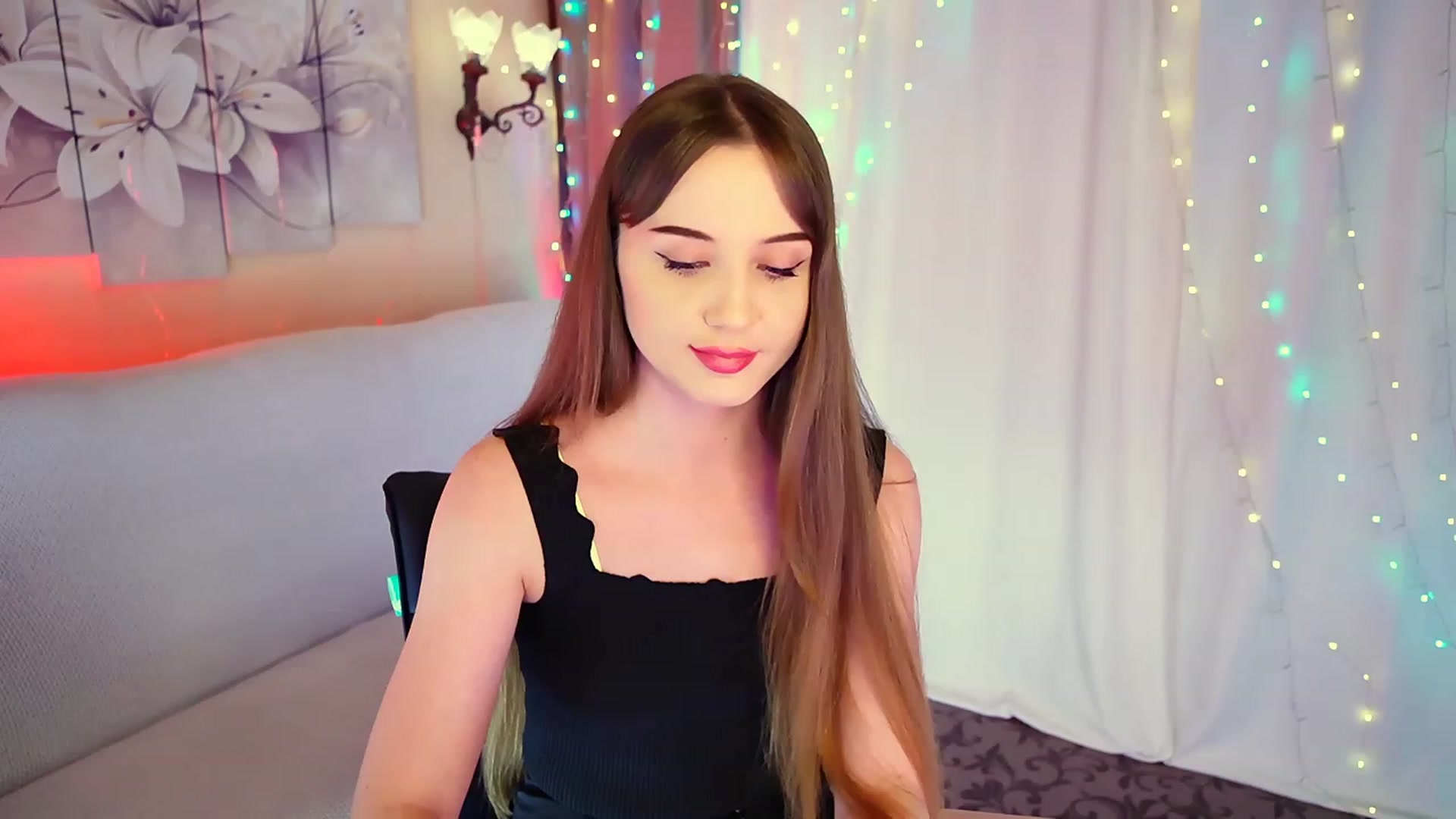 Gallery image thumbnail from Innocent_Soul's myfreecams stream on, 08/23/2023, 19:01 image 6 of 20