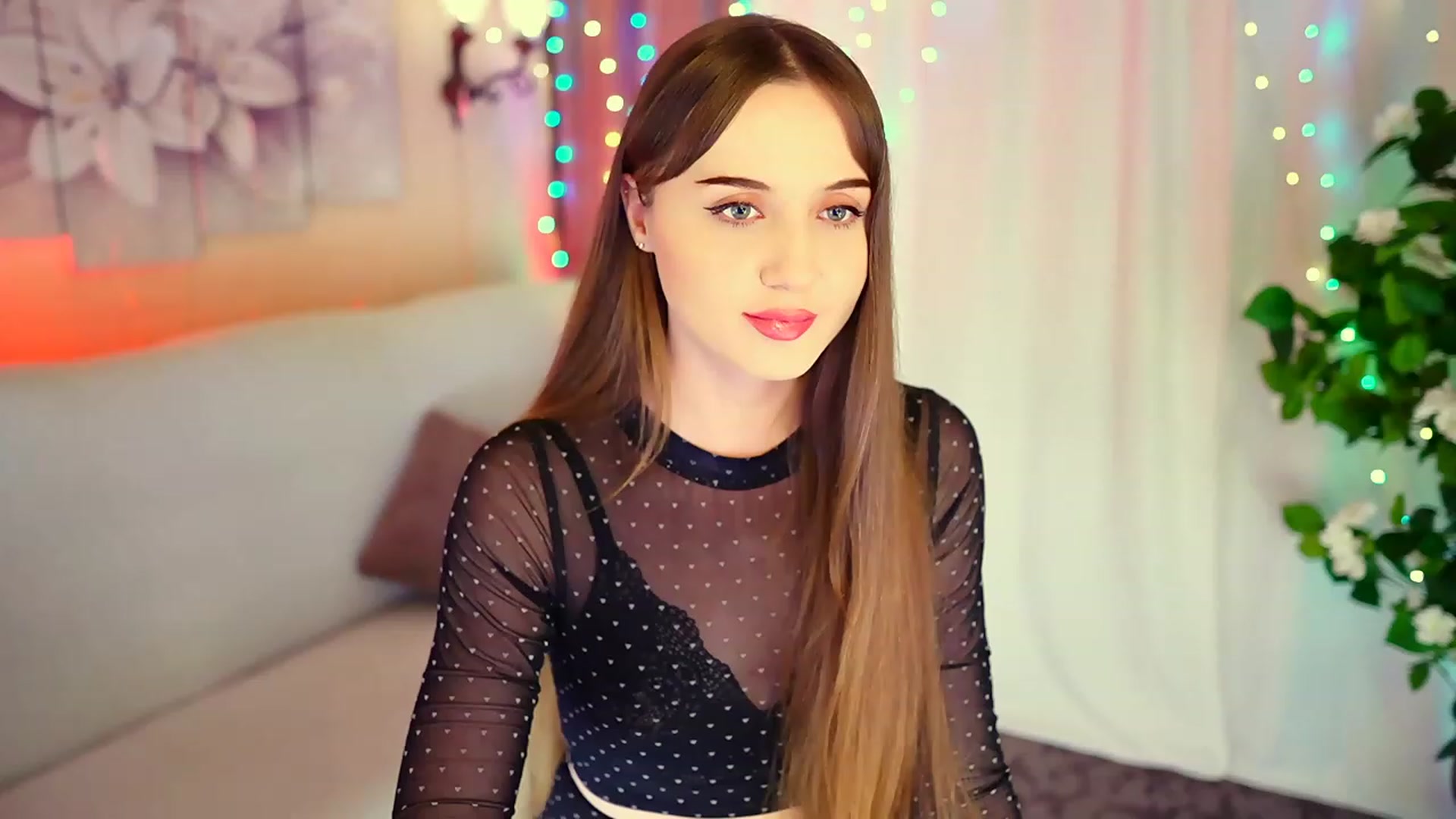 Gallery image thumbnail from Innocent_Soul's myfreecams stream on, 08/26/2023, 19:20 image 3 of 20