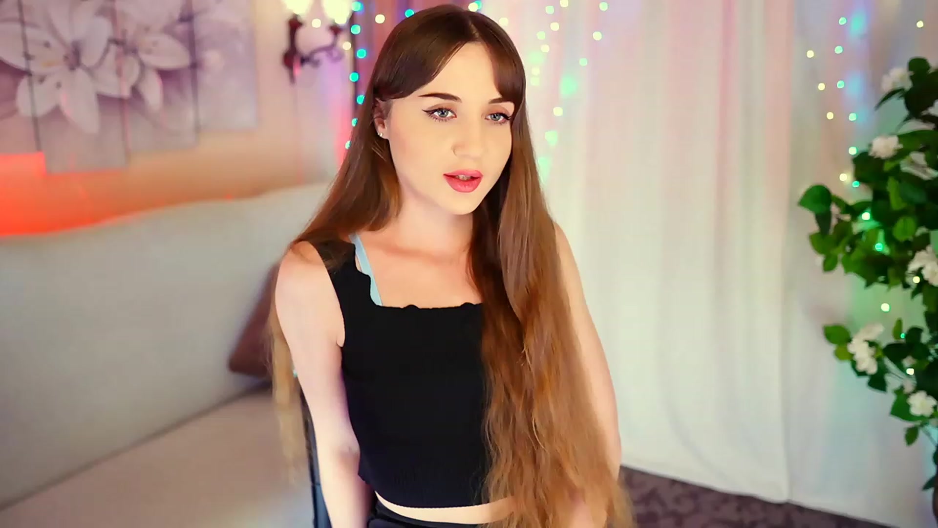 Gallery image thumbnail from Innocent_Soul's myfreecams stream on, 08/27/2023, 16:11 image 6 of 20