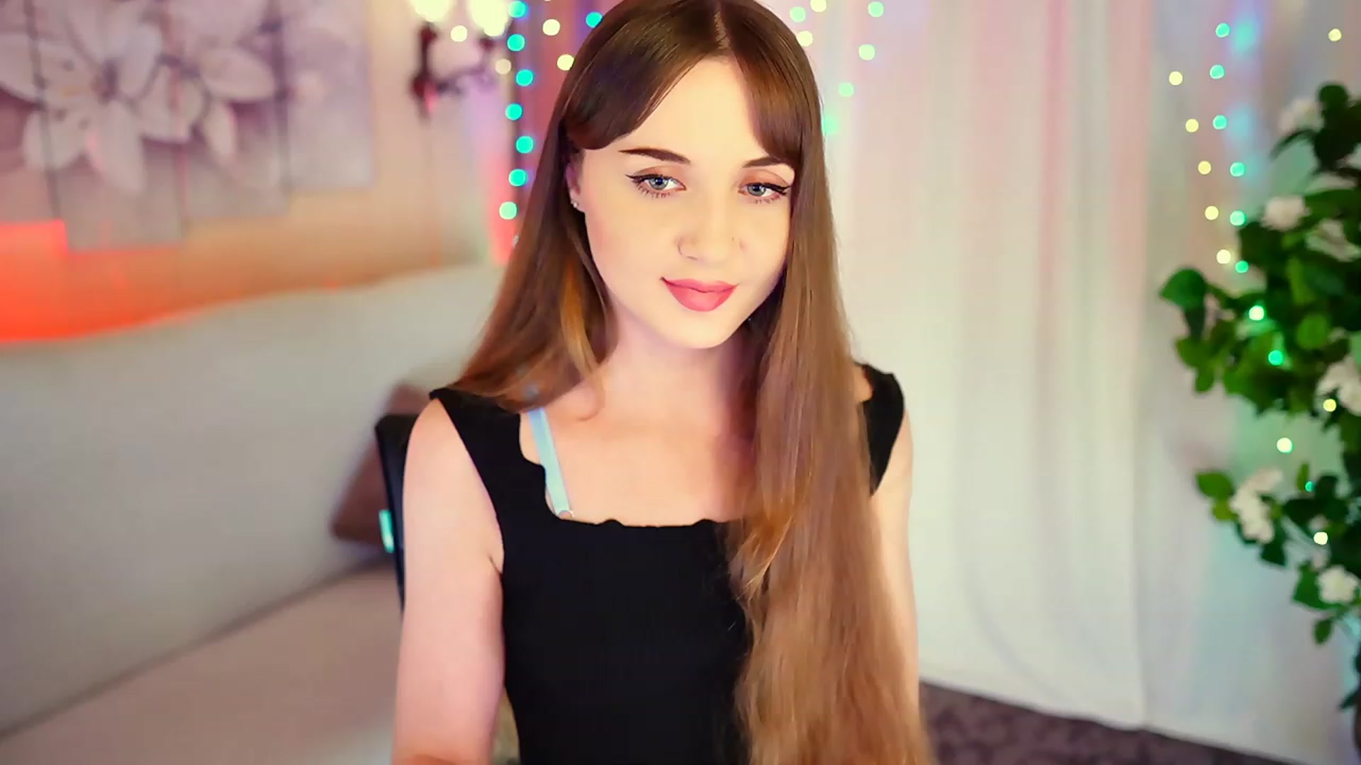 Gallery image thumbnail from Innocent_Soul's myfreecams stream on, 08/27/2023, 16:11 image 12 of 20